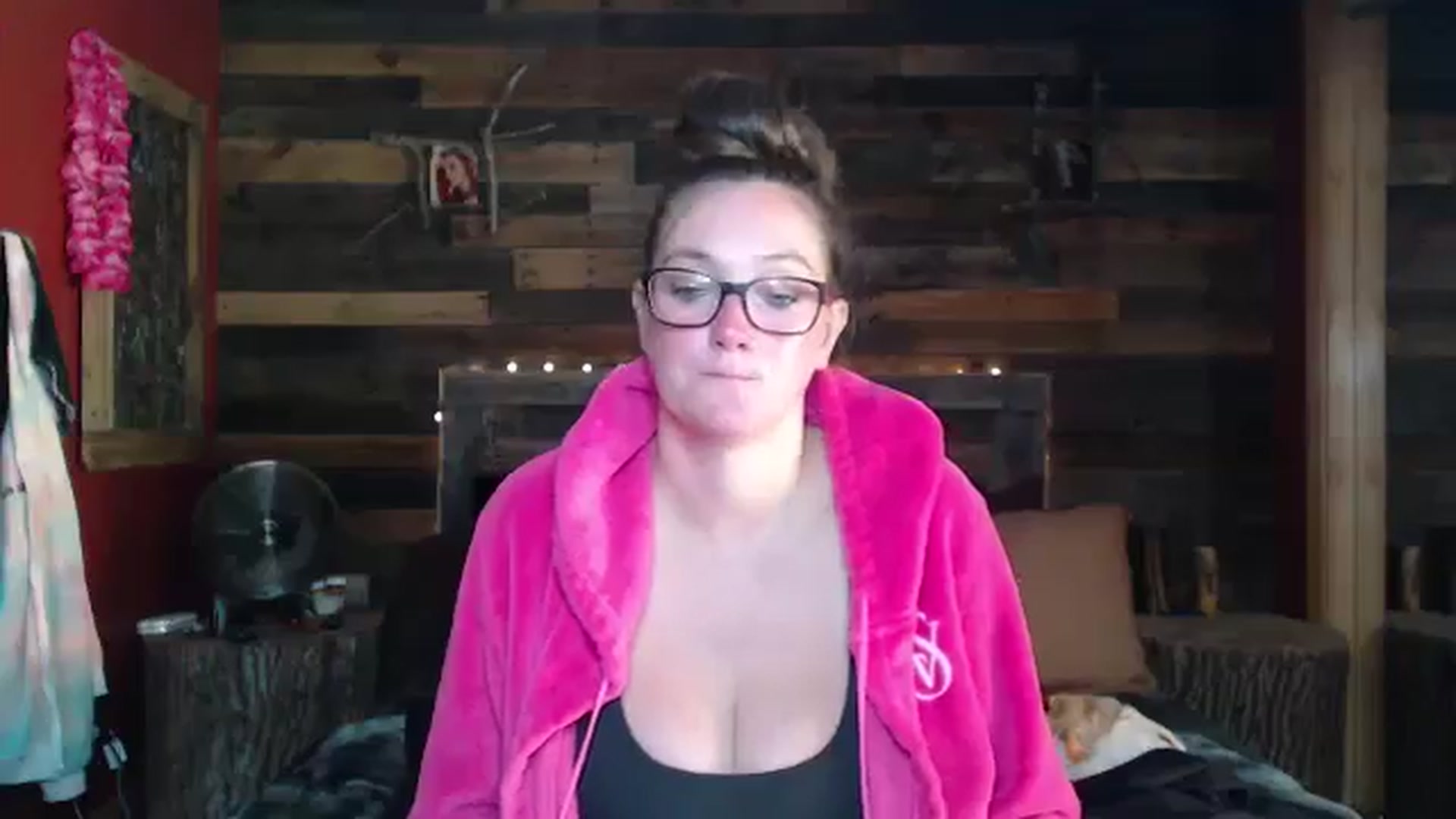 Gallery image thumbnail from TrueHalo's myfreecams stream on, 08/07/2025, 16:06 image 13 of 20