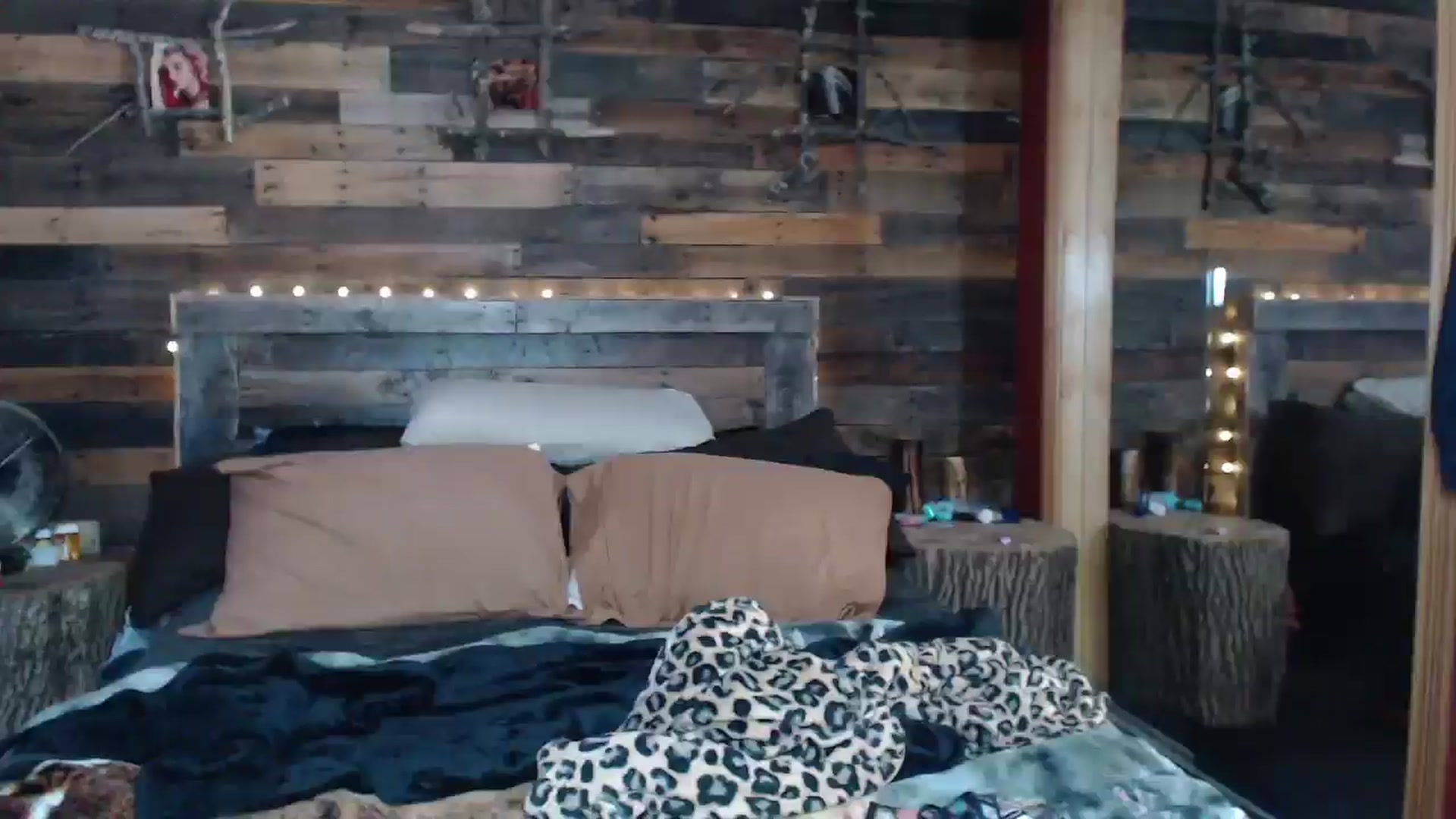 Gallery image thumbnail from TrueHalo's myfreecams stream on, 08/09/2025, 20:31 image 13 of 20