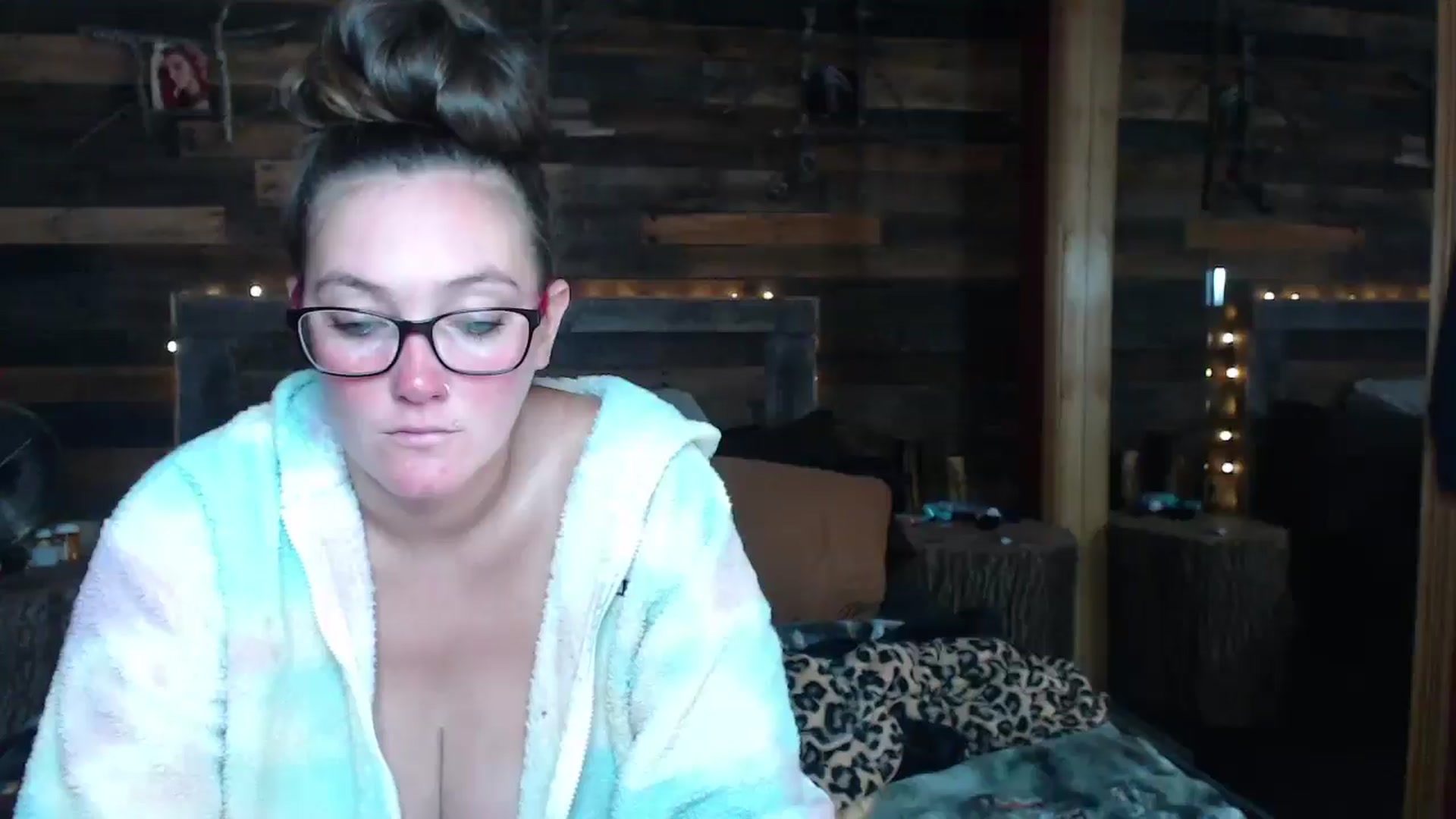 Gallery image thumbnail from TrueHalo's myfreecams stream on, 08/09/2025, 20:31 image 1 of 20
