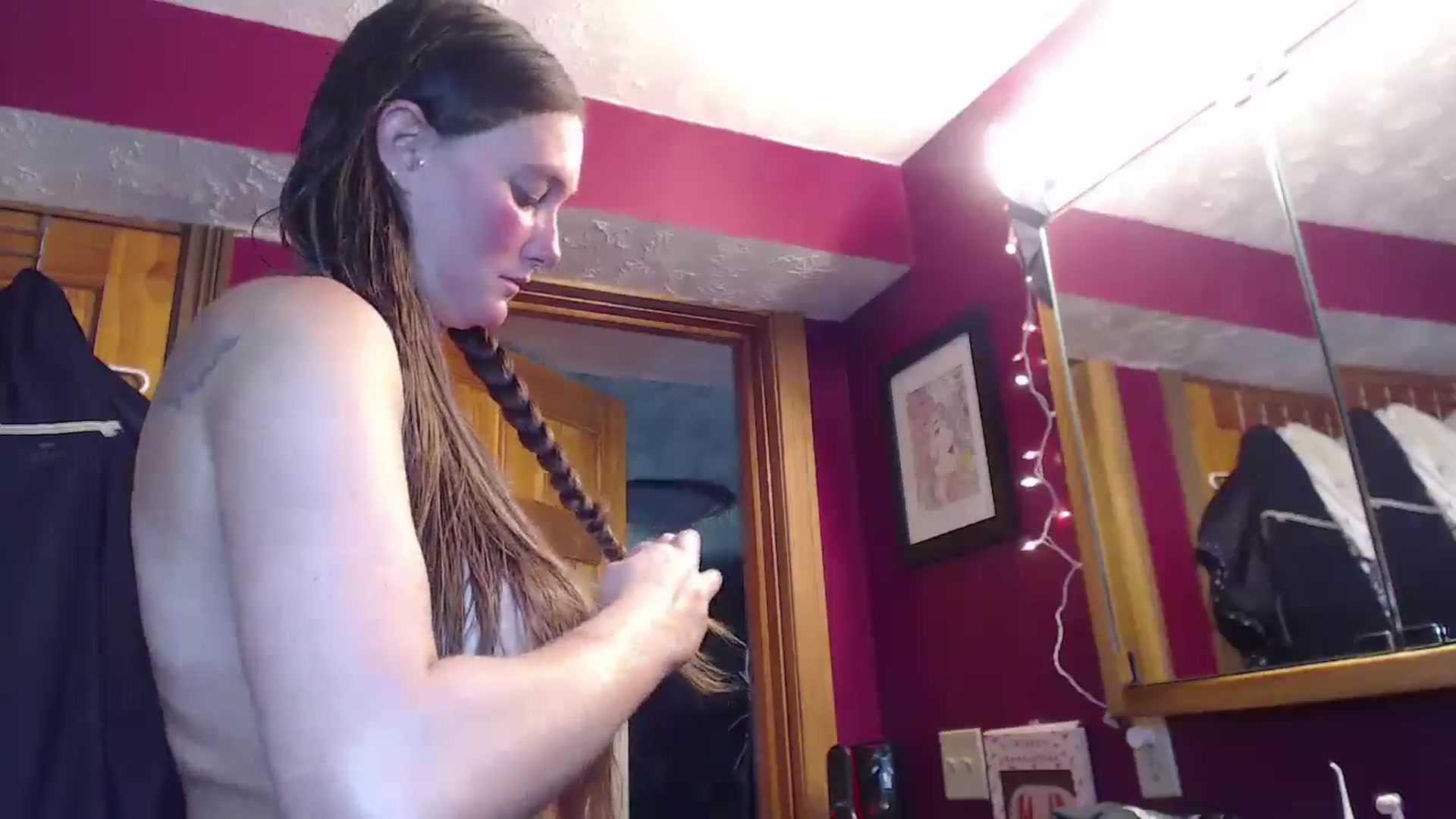 Gallery image thumbnail from TrueHalo's myfreecams stream on, 08/14/2025, 19:19 image 7 of 20