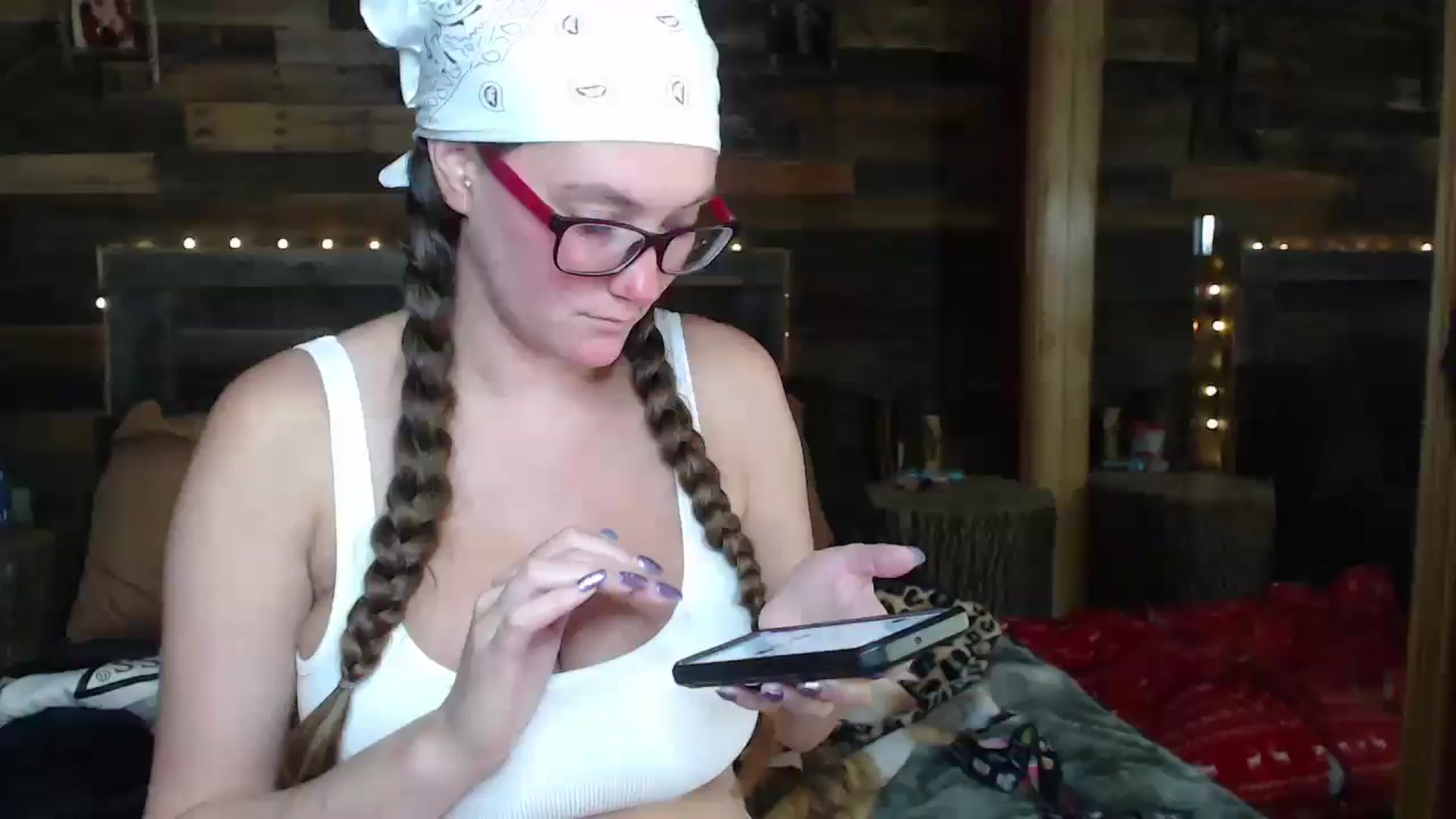 Gallery image thumbnail from TrueHalo's myfreecams stream on, 08/14/2025, 20:41 image 4 of 20