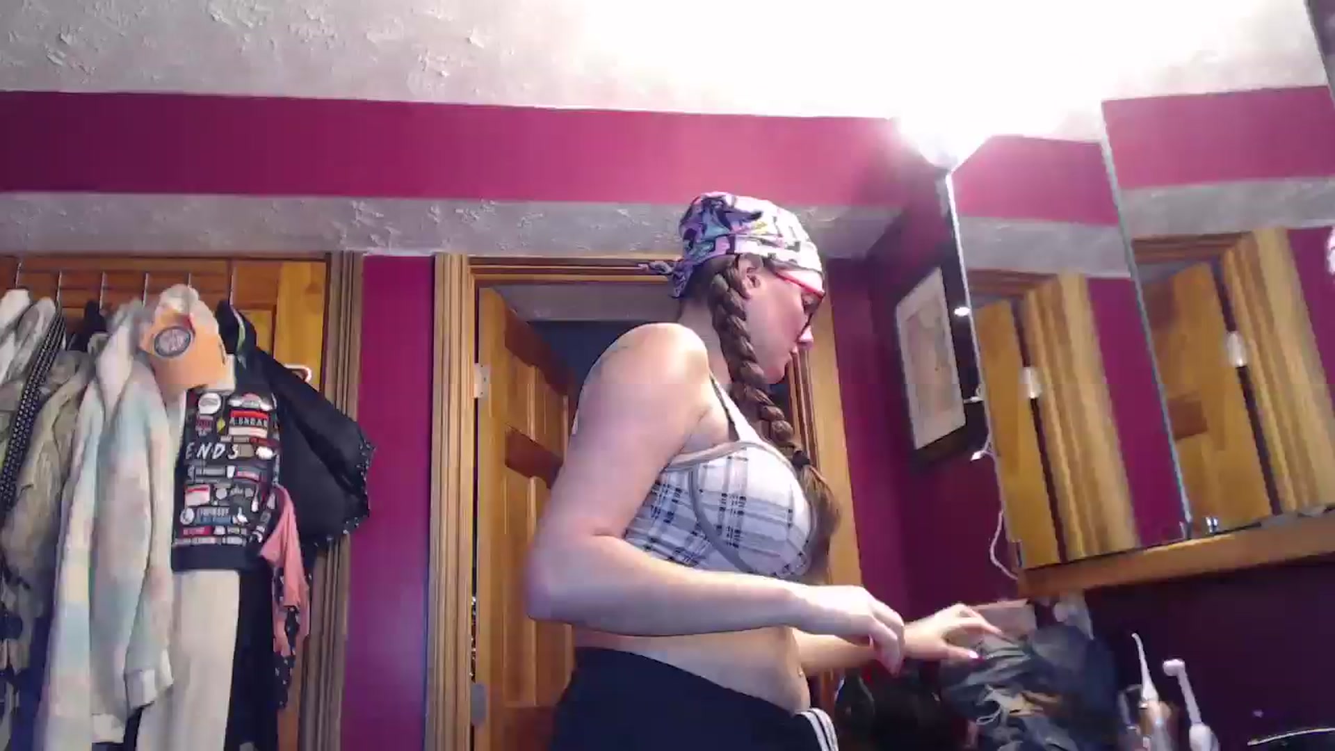 Gallery image thumbnail from TrueHalo's myfreecams stream on, 09/24/2025, 15:24 image 8 of 20