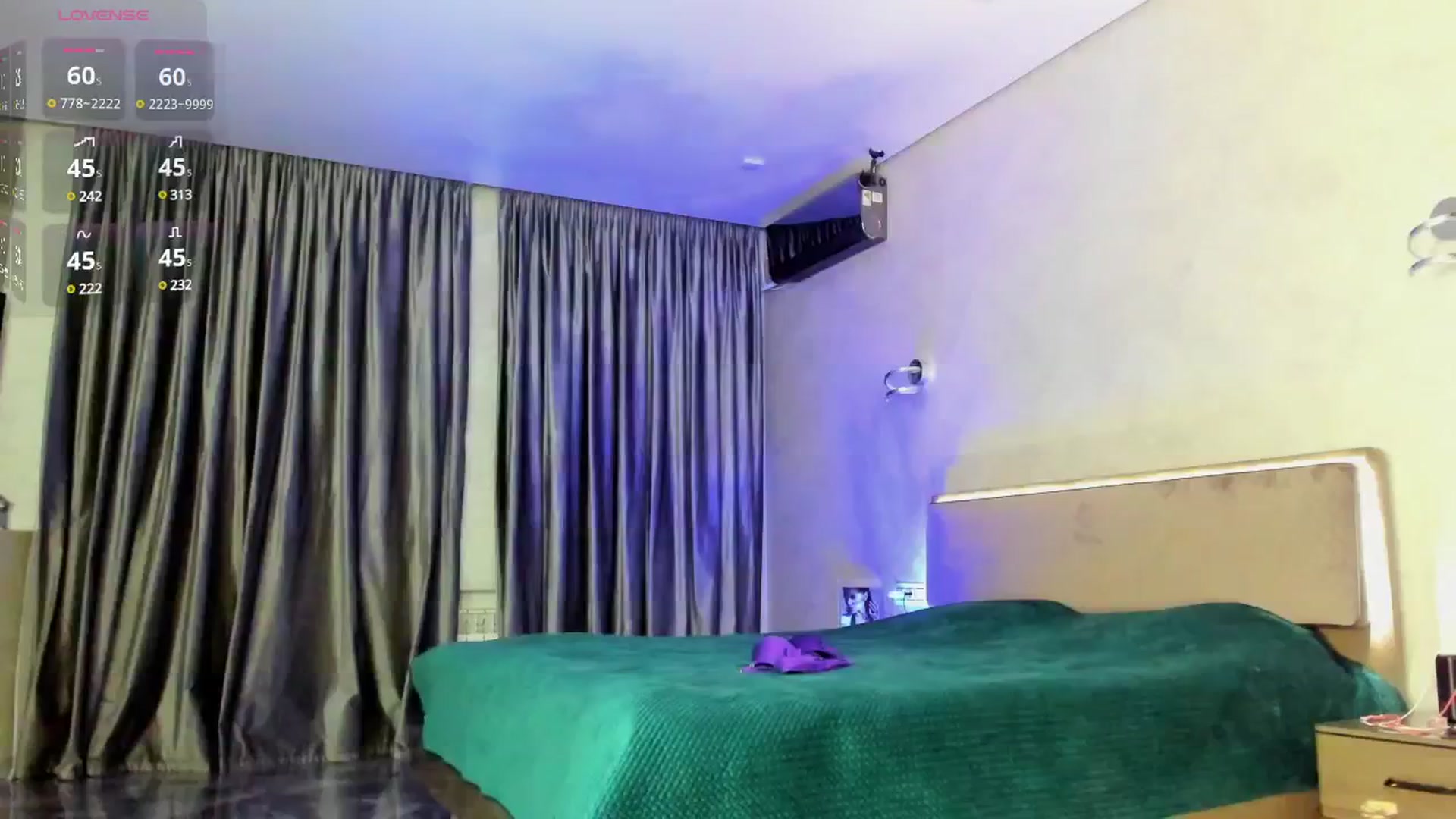 Gallery image thumbnail from TrymeK's myfreecams stream on, 10/12/2024, 21:38 image 17 of 20