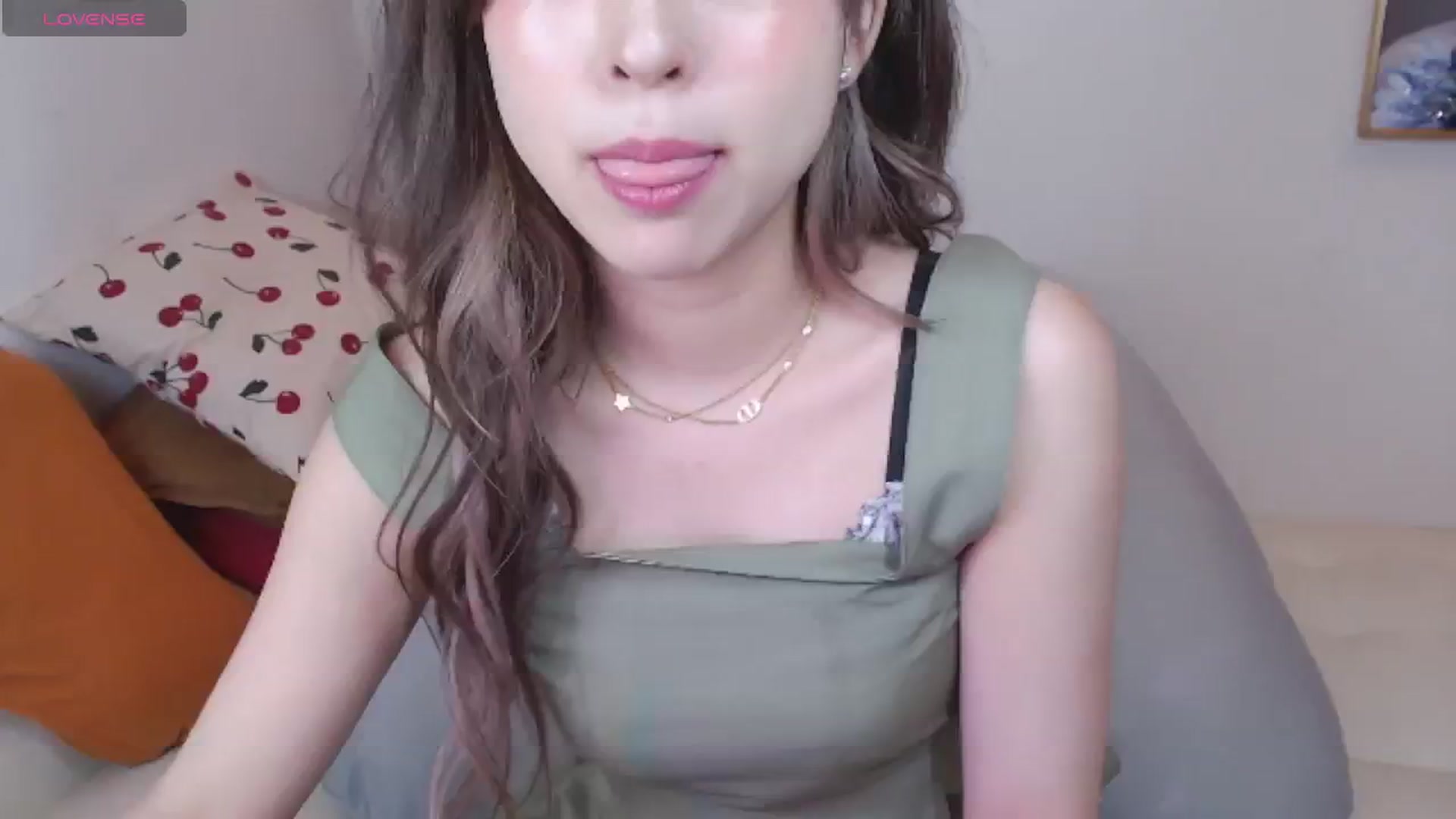Gallery image thumbnail from Tsu_mu_gi_526's myfreecams stream on, 05/23/2024, 12:31 image 16 of 20