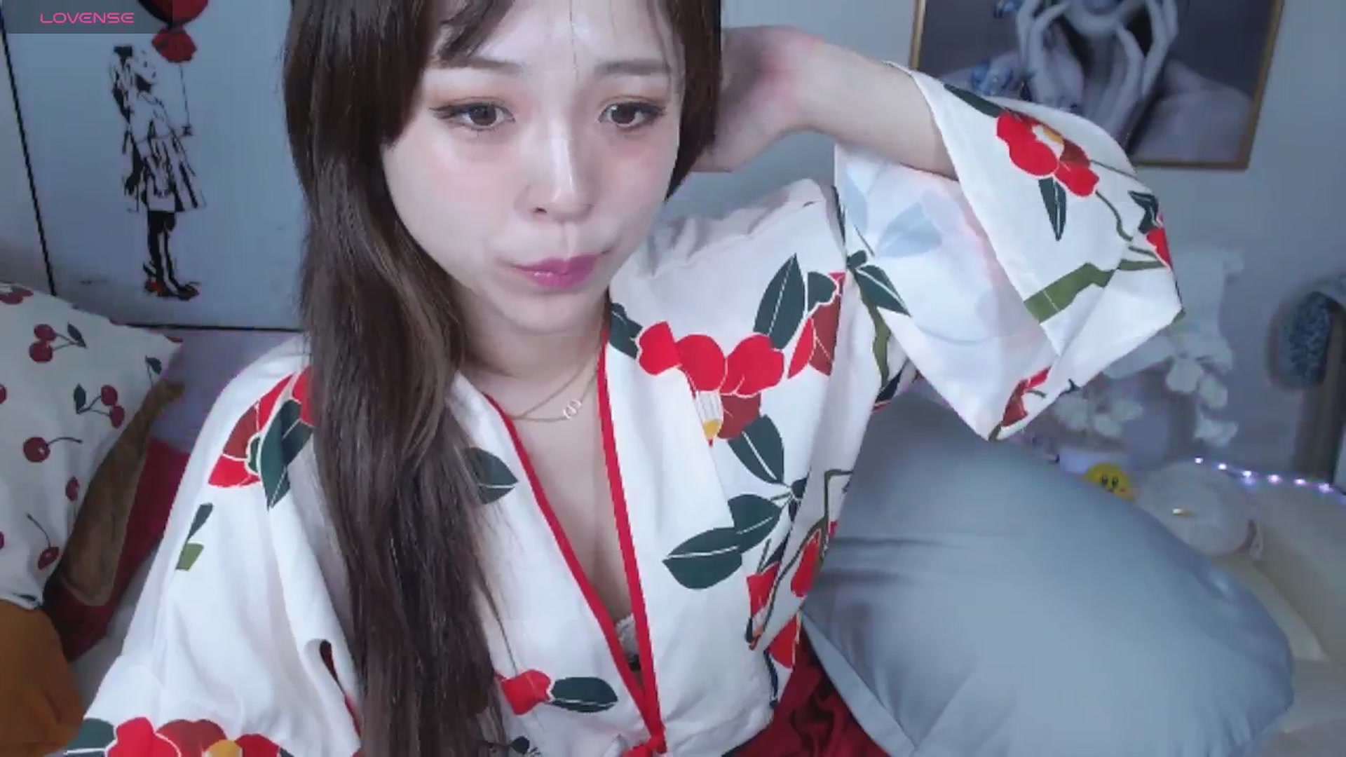 Gallery image thumbnail from Tsu_mu_gi_526's myfreecams stream on, 05/27/2024, 13:07 image 2 of 20
