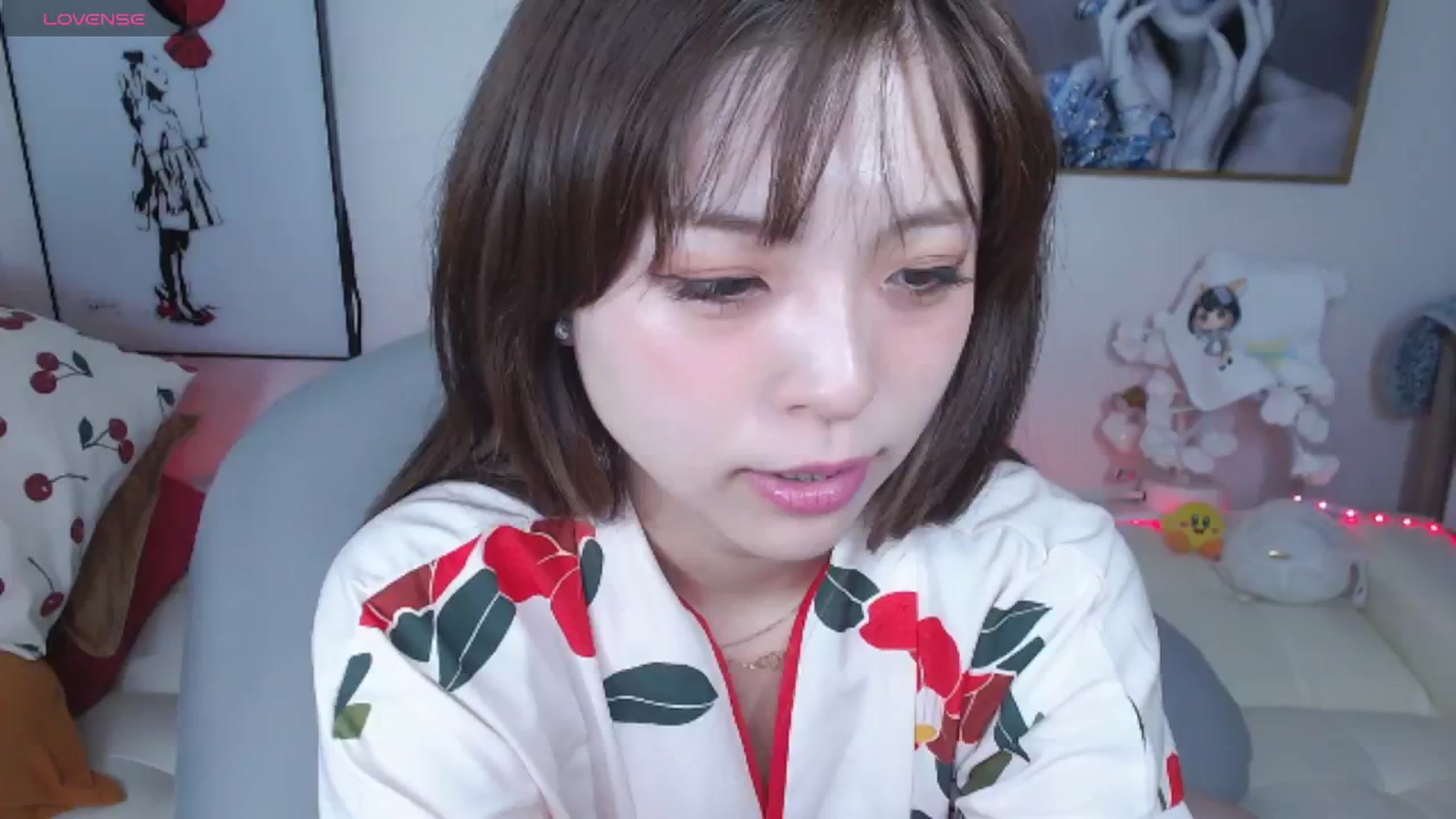 Gallery image thumbnail from Tsu_mu_gi_526's myfreecams stream on, 05/27/2024, 13:07 image 1 of 20