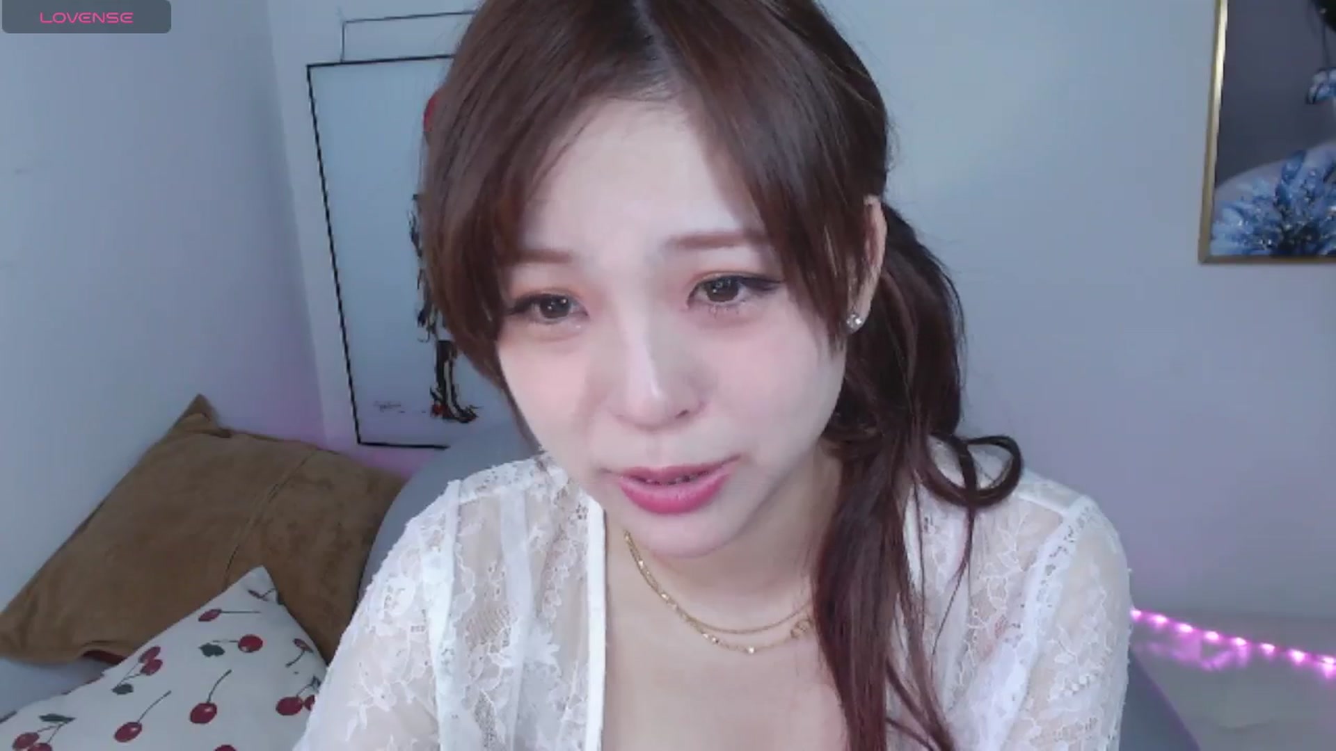 Gallery image thumbnail from Tsu_mu_gi_526's myfreecams stream on, 06/06/2024, 14:54 image 17 of 20