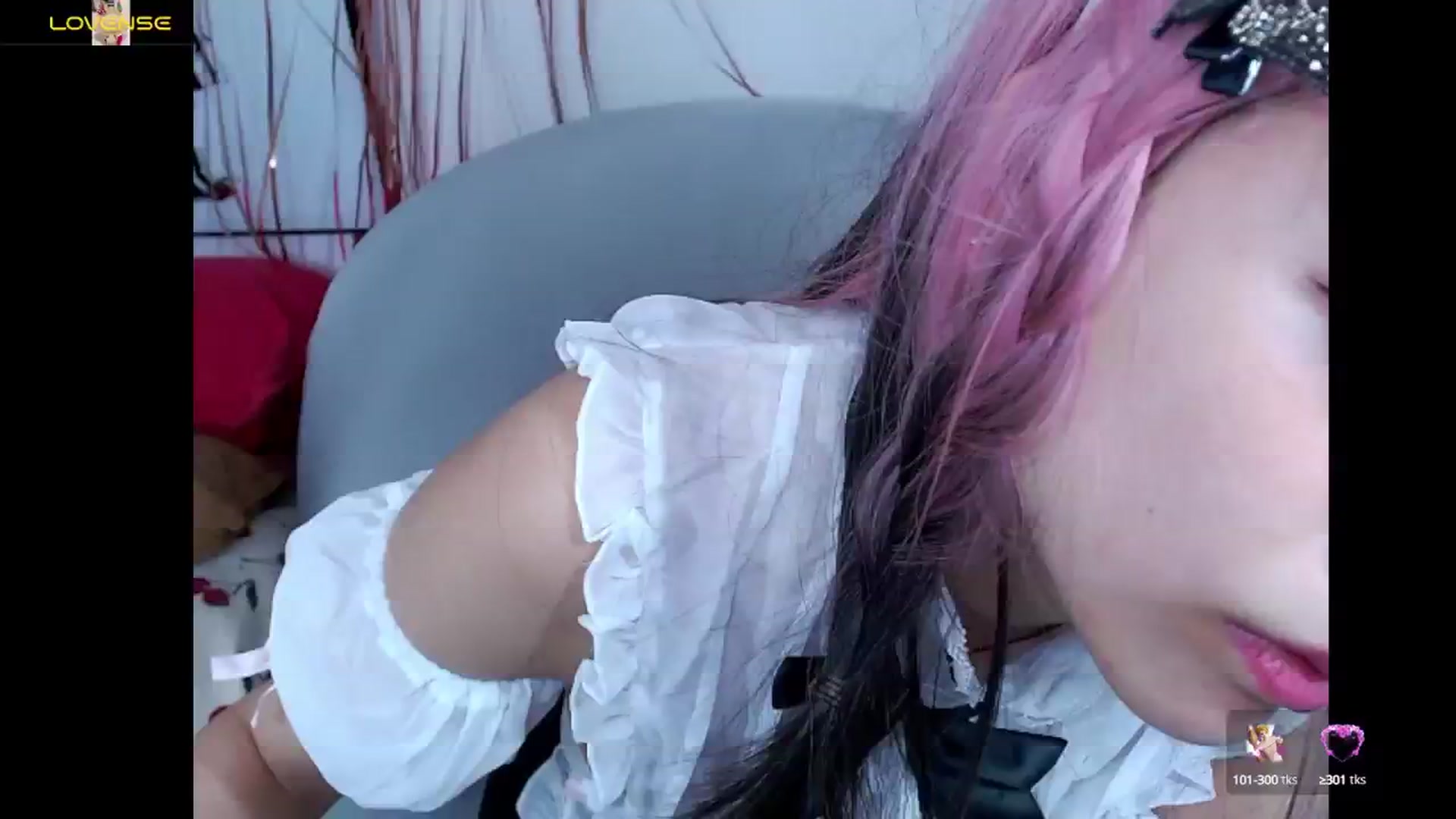 Gallery image thumbnail from Tsu_mu_gi_526's myfreecams stream on, 08/03/2024, 20:18 image 10 of 20