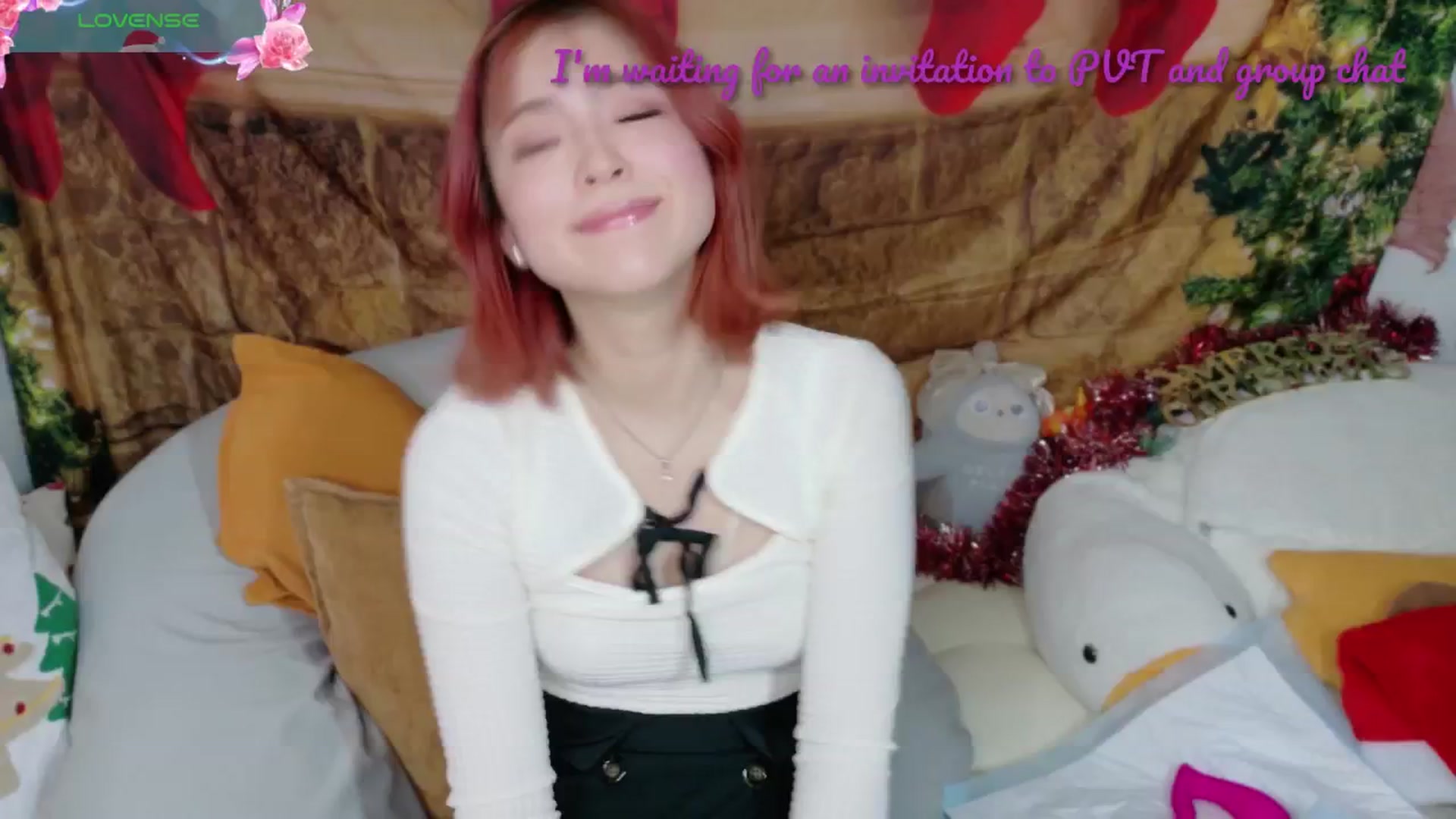 Gallery image thumbnail from Tsu_mu_gi_526's myfreecams stream on, 12/26/2024, 24:33 image 14 of 20