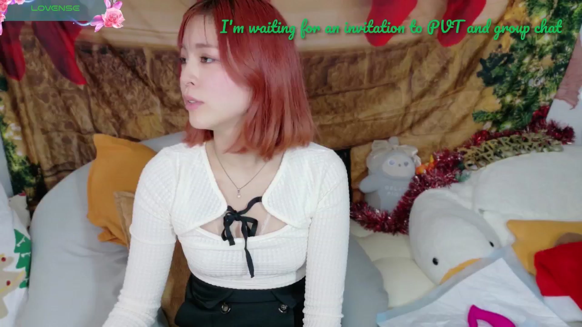 Gallery image thumbnail from Tsu_mu_gi_526's myfreecams stream on, 12/26/2024, 24:33 image 16 of 20