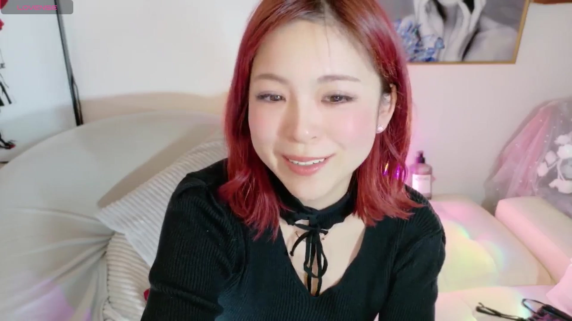 Gallery image thumbnail from Tsu_mu_gi_526's myfreecams stream on, 03/21/2025, 16:32 image 15 of 20