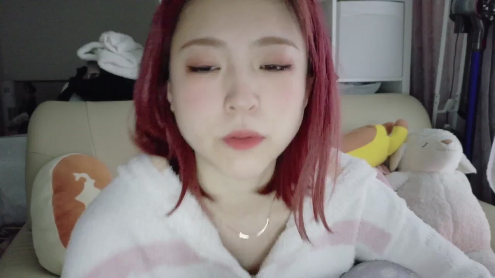 Gallery image thumbnail from Tsu_mu_gi_526's myfreecams stream on, 04/05/2025, 21:06 image 18 of 20