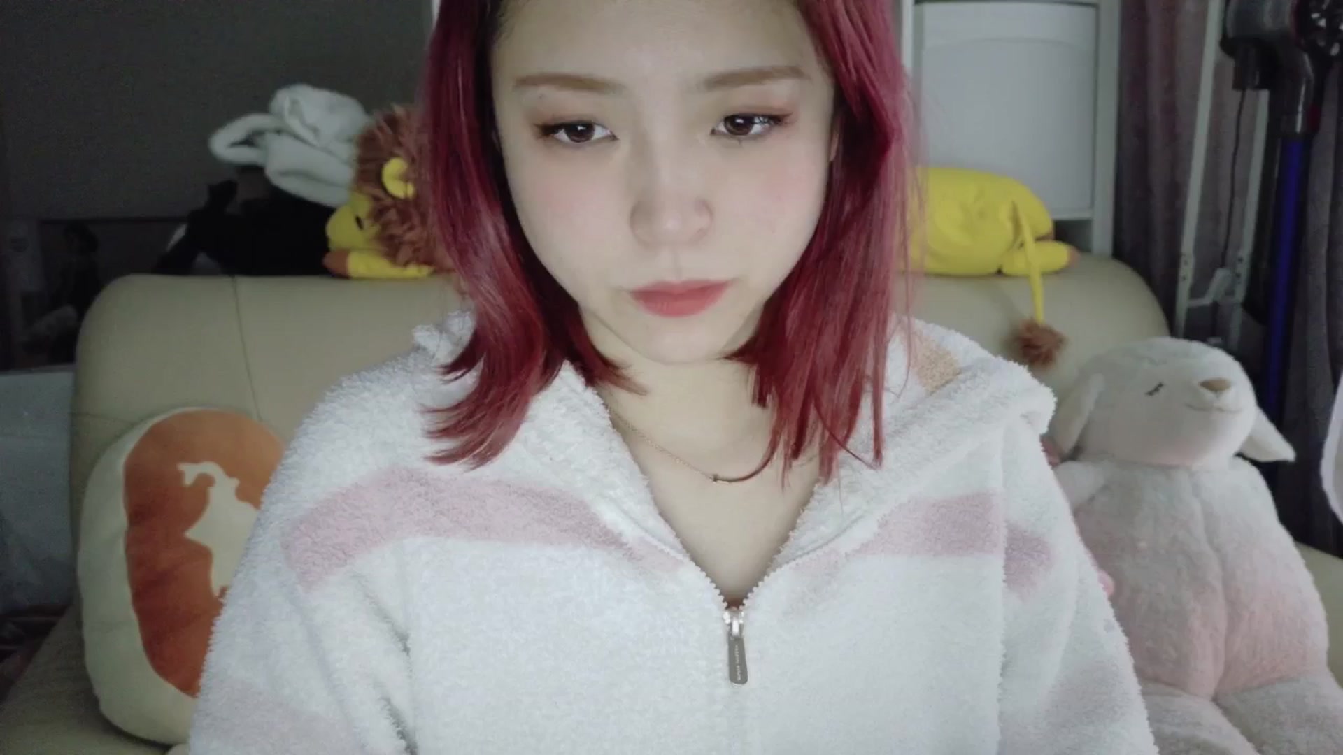 Gallery image thumbnail from Tsu_mu_gi_526's myfreecams stream on, 04/05/2025, 21:06 image 6 of 20