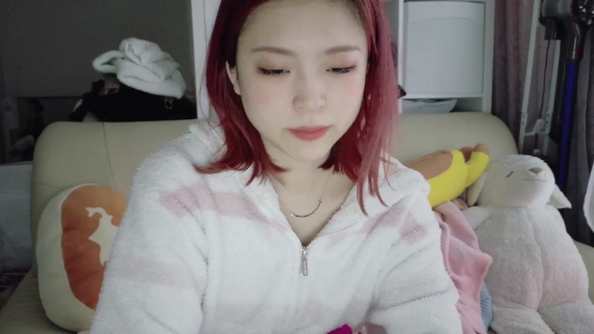 Gallery image thumbnail from Tsu_mu_gi_526's myfreecams stream on, 04/05/2025, 21:06 image 14 of 20