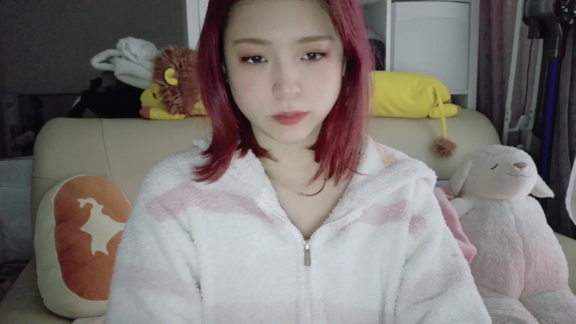 Gallery image thumbnail from Tsu_mu_gi_526's myfreecams stream on, 04/05/2025, 21:06 image 7 of 20
