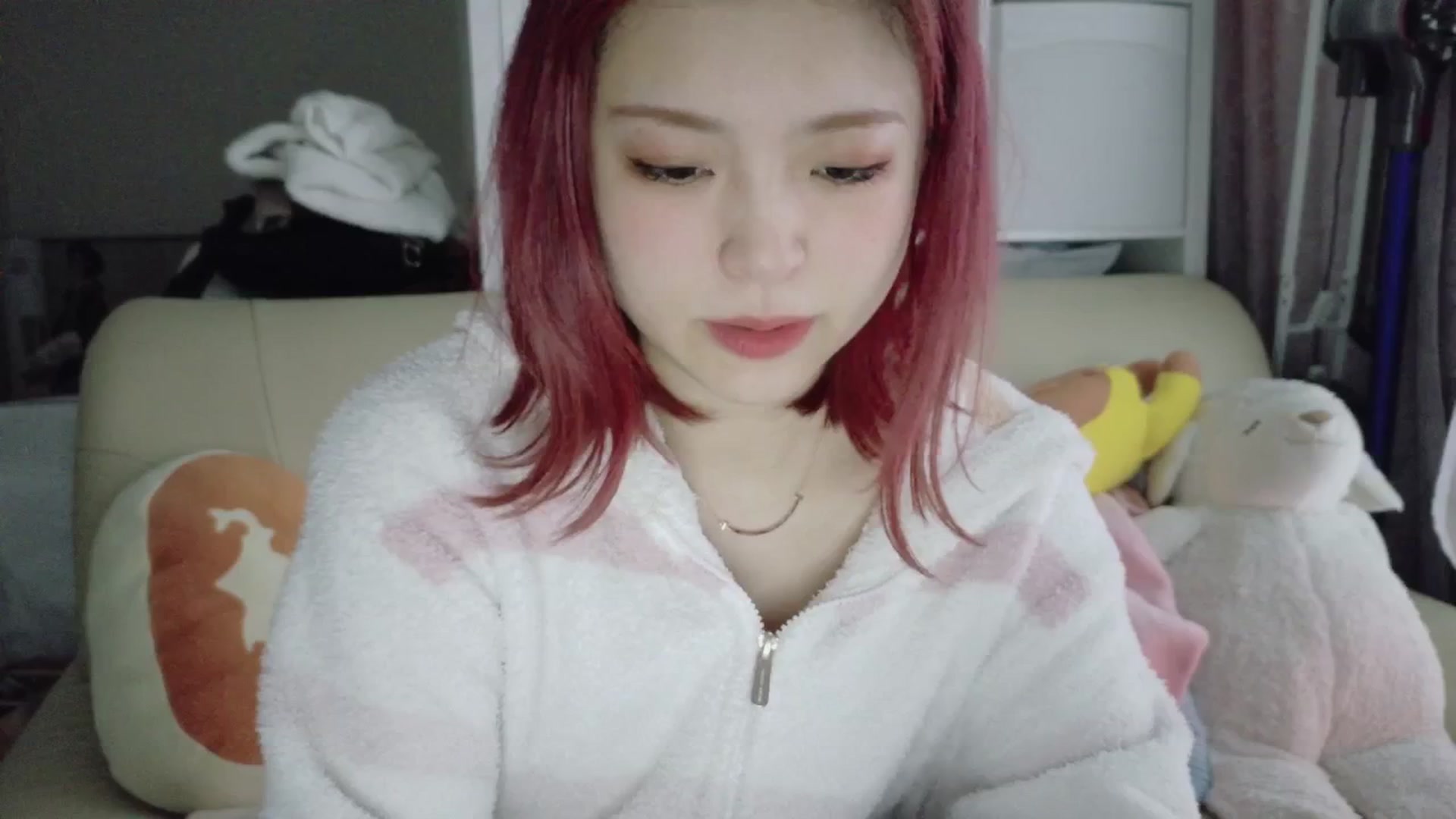 Gallery image thumbnail from Tsu_mu_gi_526's myfreecams stream on, 04/05/2025, 21:06 image 12 of 20
