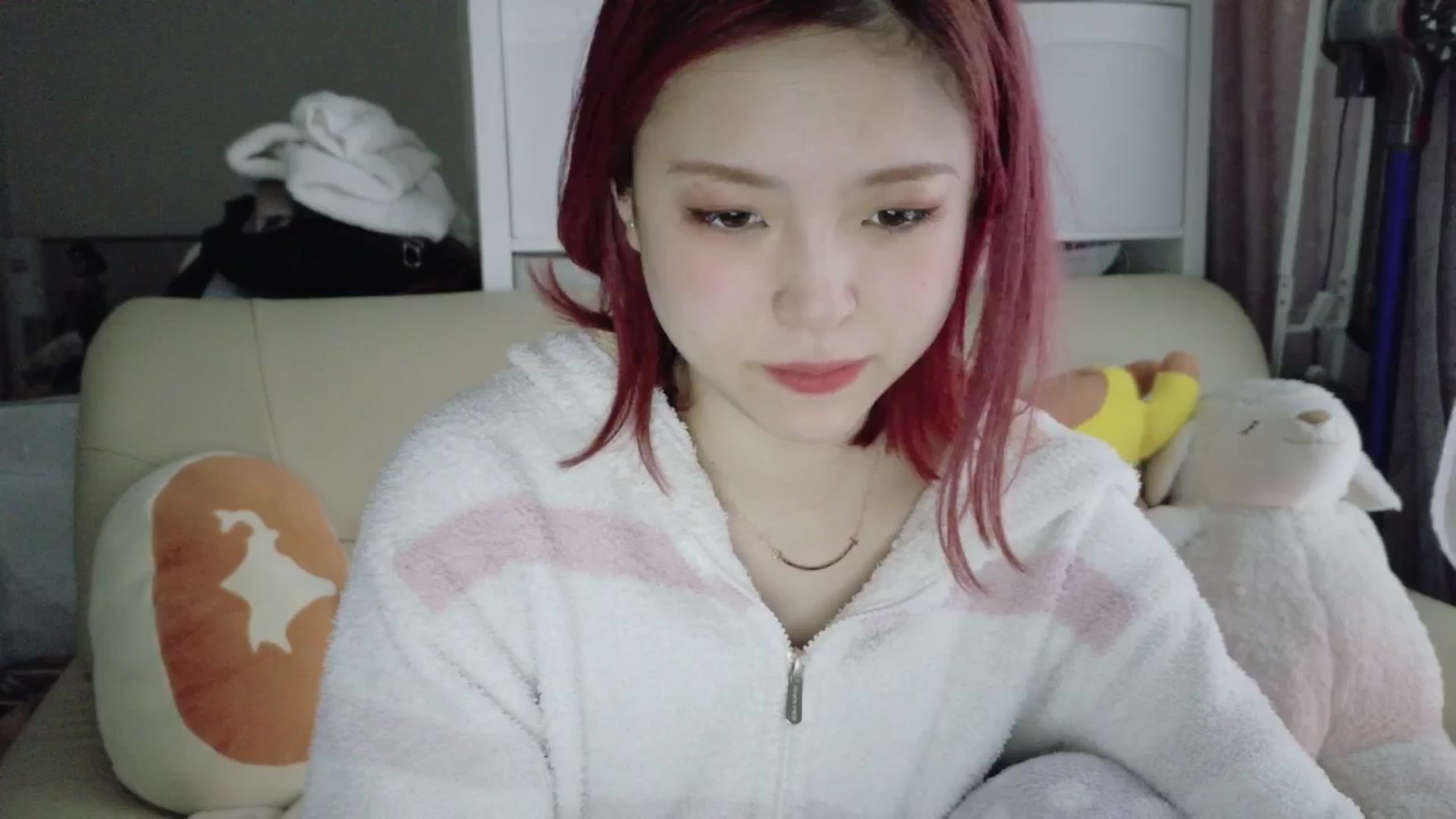 Gallery image thumbnail from Tsu_mu_gi_526's myfreecams stream on, 04/05/2025, 21:06 image 16 of 20