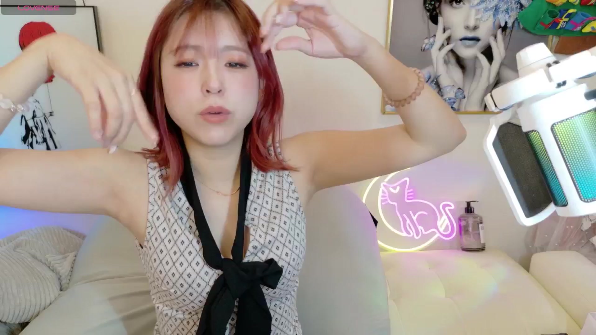Gallery image thumbnail from Tsu_mu_gi_526's myfreecams stream on, 04/13/2025, 07:44 image 3 of 20