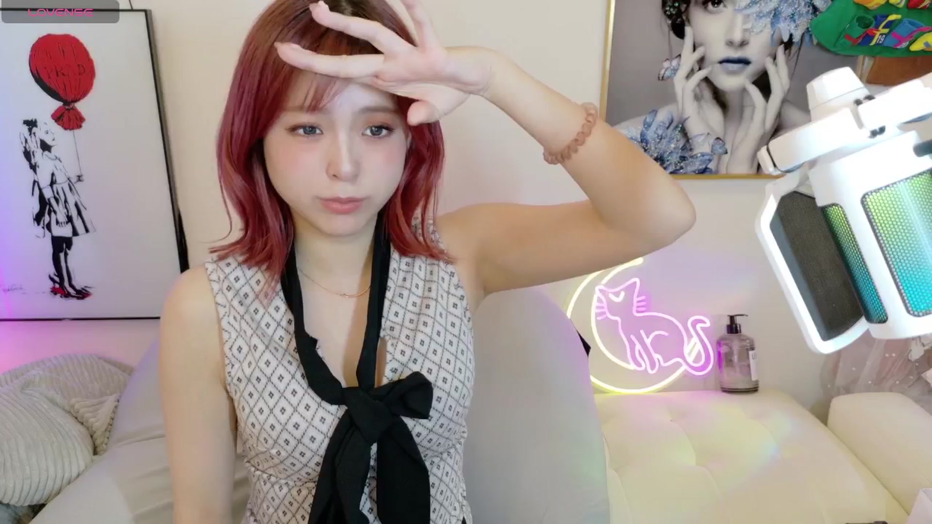 Gallery image thumbnail from Tsu_mu_gi_526's myfreecams stream on, 04/13/2025, 07:44 image 4 of 20