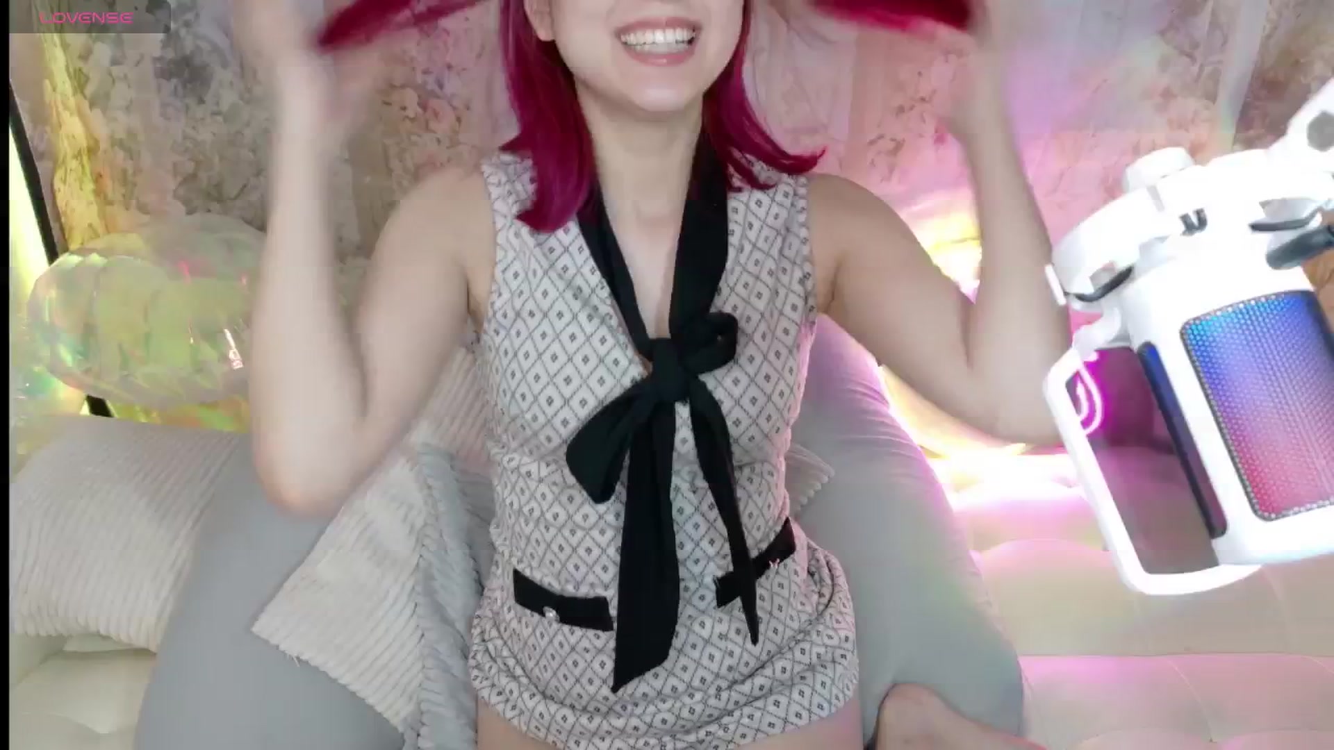 Gallery image thumbnail from Tsu_mu_gi_526's myfreecams stream on, 06/20/2025, 19:15 image 2 of 20