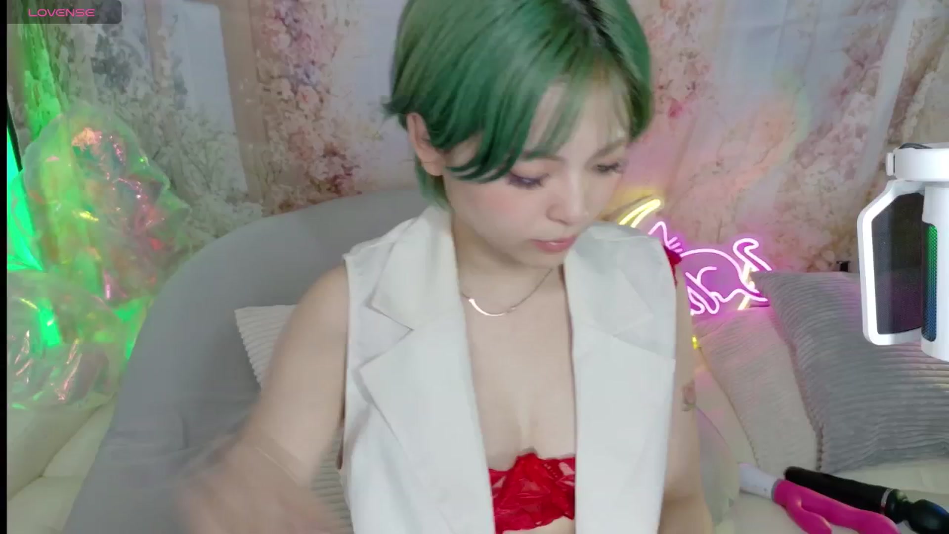 Gallery image thumbnail from Tsu_mu_gi_526's myfreecams stream on, 07/17/2025, 05:33 image 9 of 20