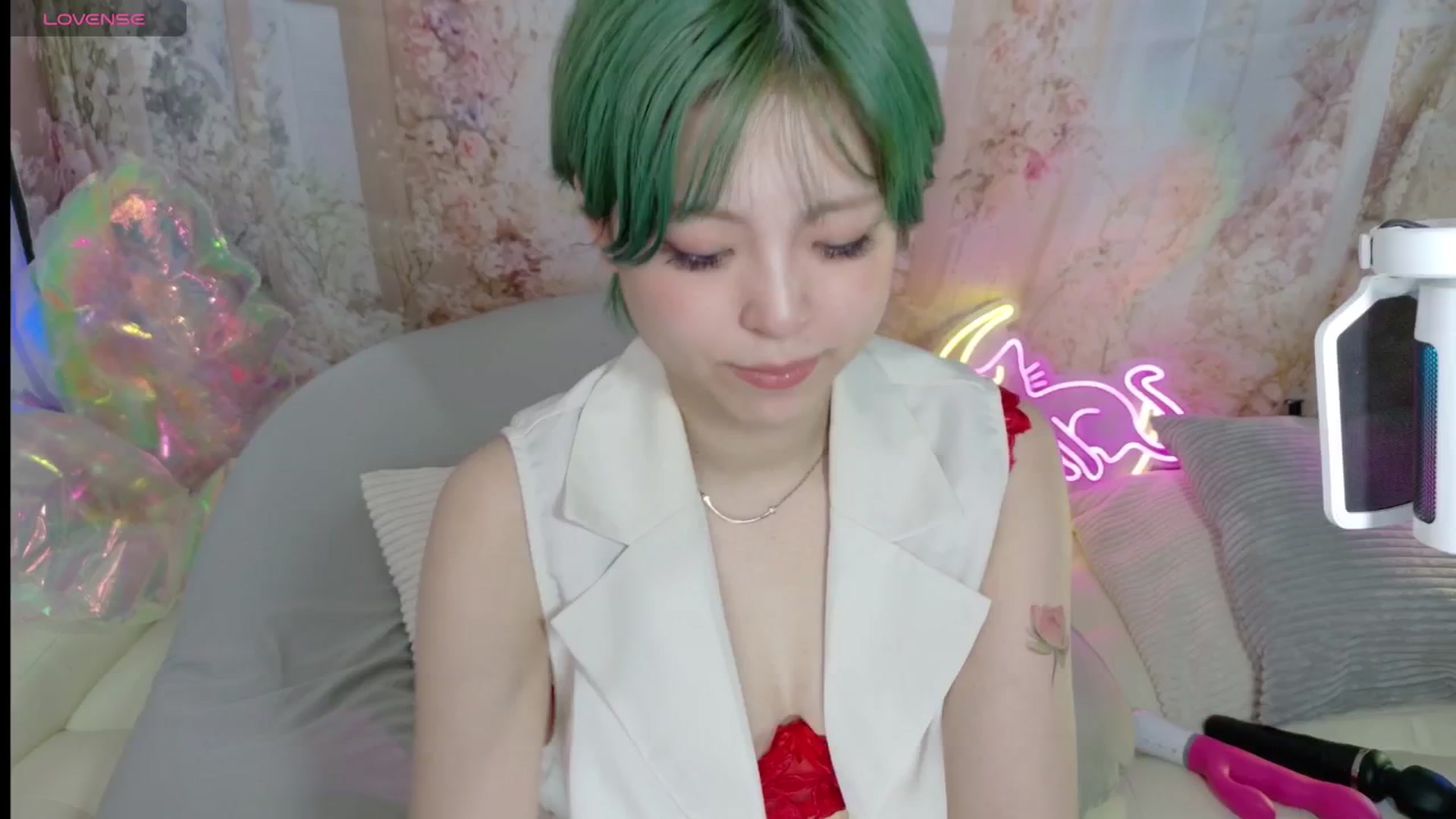 Gallery image thumbnail from Tsu_mu_gi_526's myfreecams stream on, 07/17/2025, 05:33 image 8 of 20