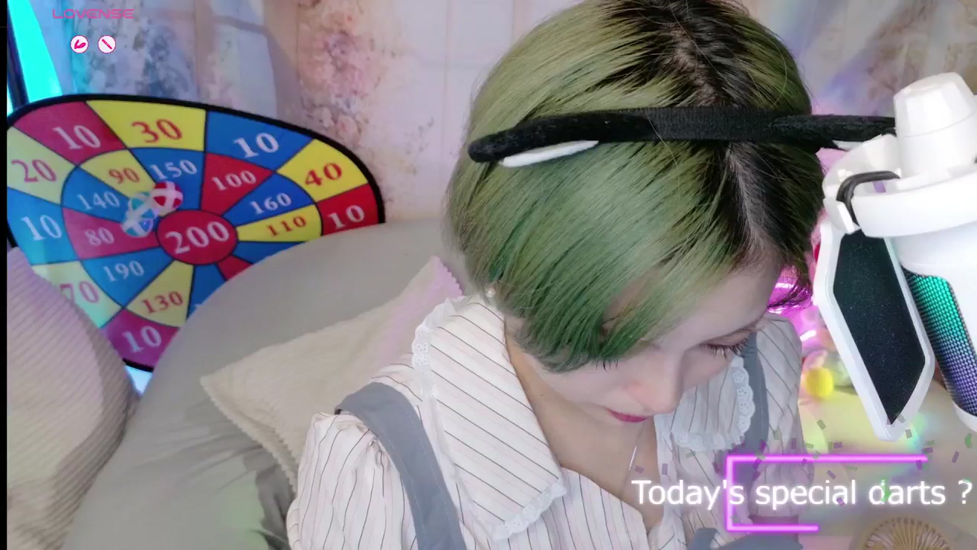 Gallery image thumbnail from Tsu_mu_gi_526's myfreecams stream on, 08/12/2025, 09:23 image 12 of 20