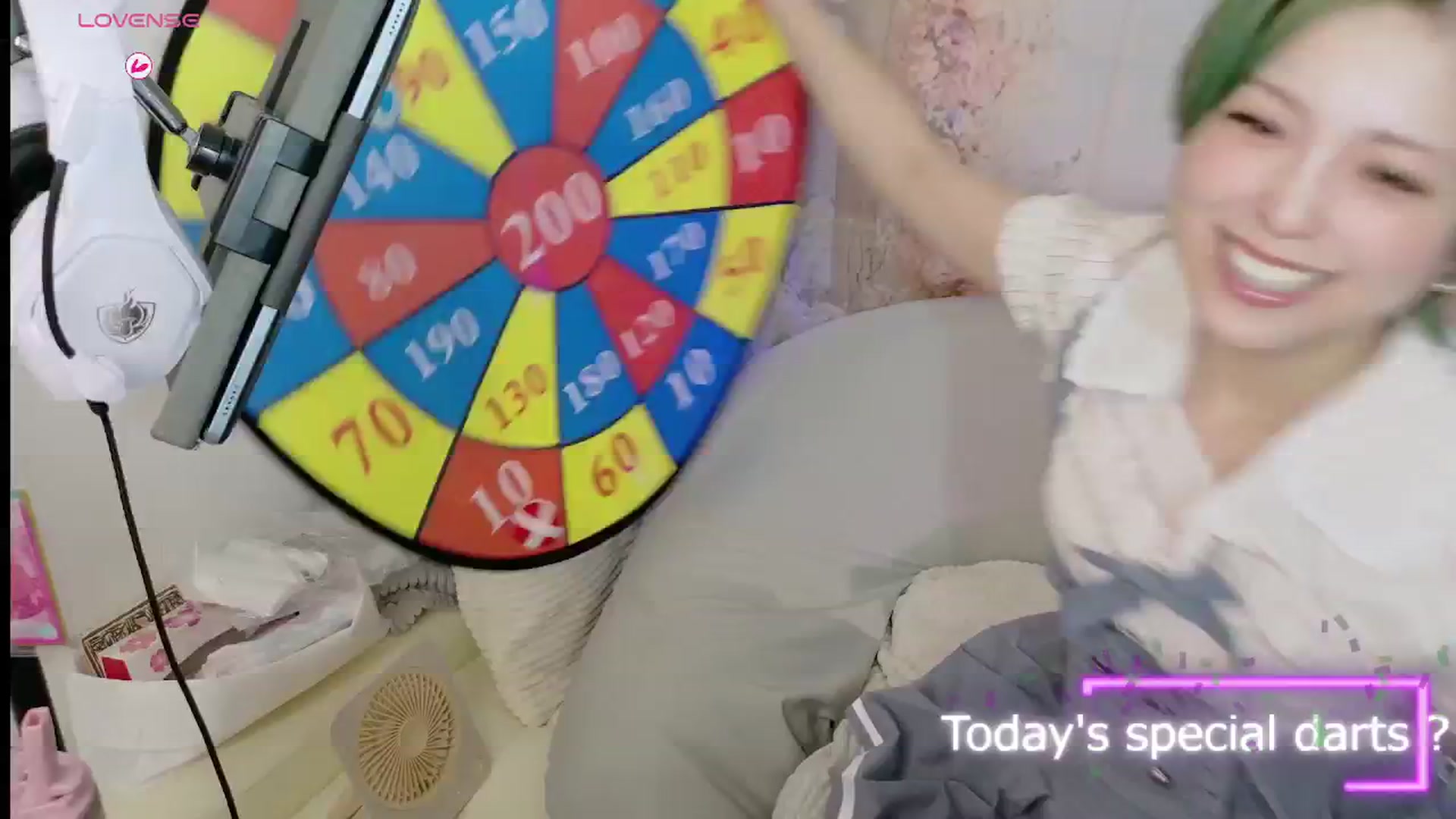 Gallery image thumbnail from Tsu_mu_gi_526's myfreecams stream on, 08/12/2025, 09:23 image 3 of 20