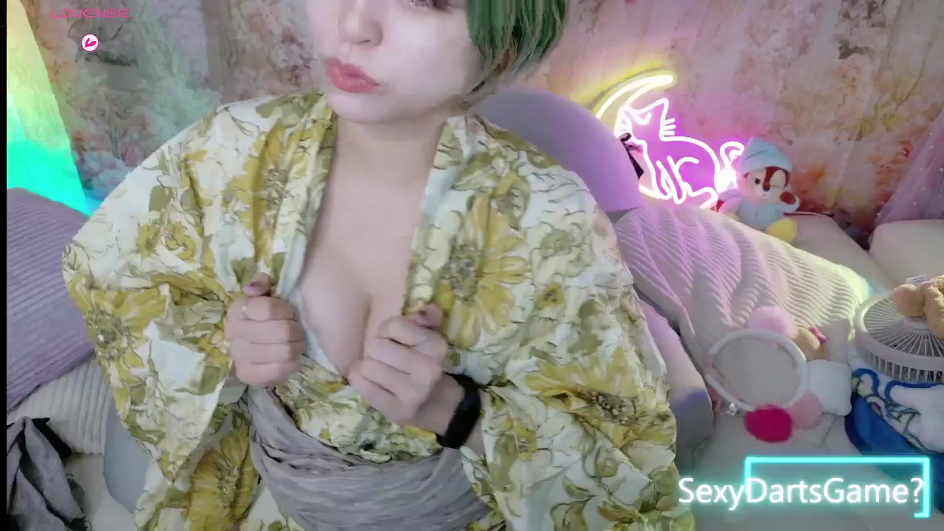 Gallery image thumbnail from Tsu_mu_gi_526's myfreecams stream on, 09/01/2025, 08:33 image 17 of 20