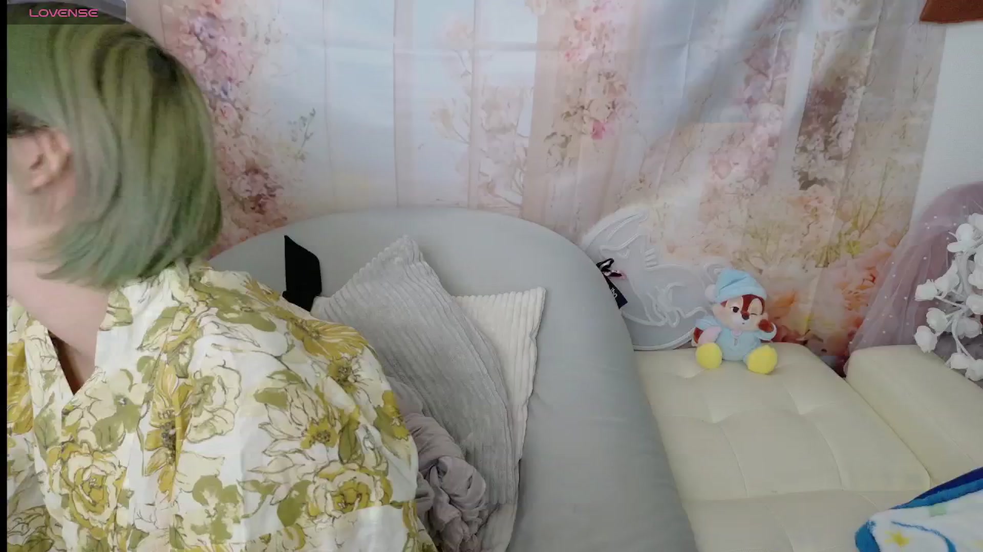 Gallery image thumbnail from Tsu_mu_gi_526's myfreecams stream on, 09/02/2025, 06:09 image 3 of 20