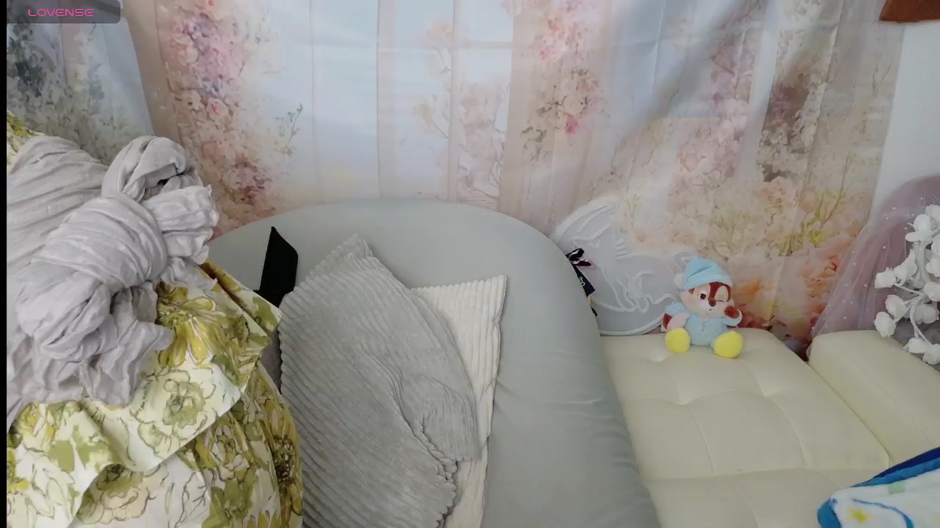 Gallery image thumbnail from Tsu_mu_gi_526's myfreecams stream on, 09/02/2025, 06:09 image 2 of 20