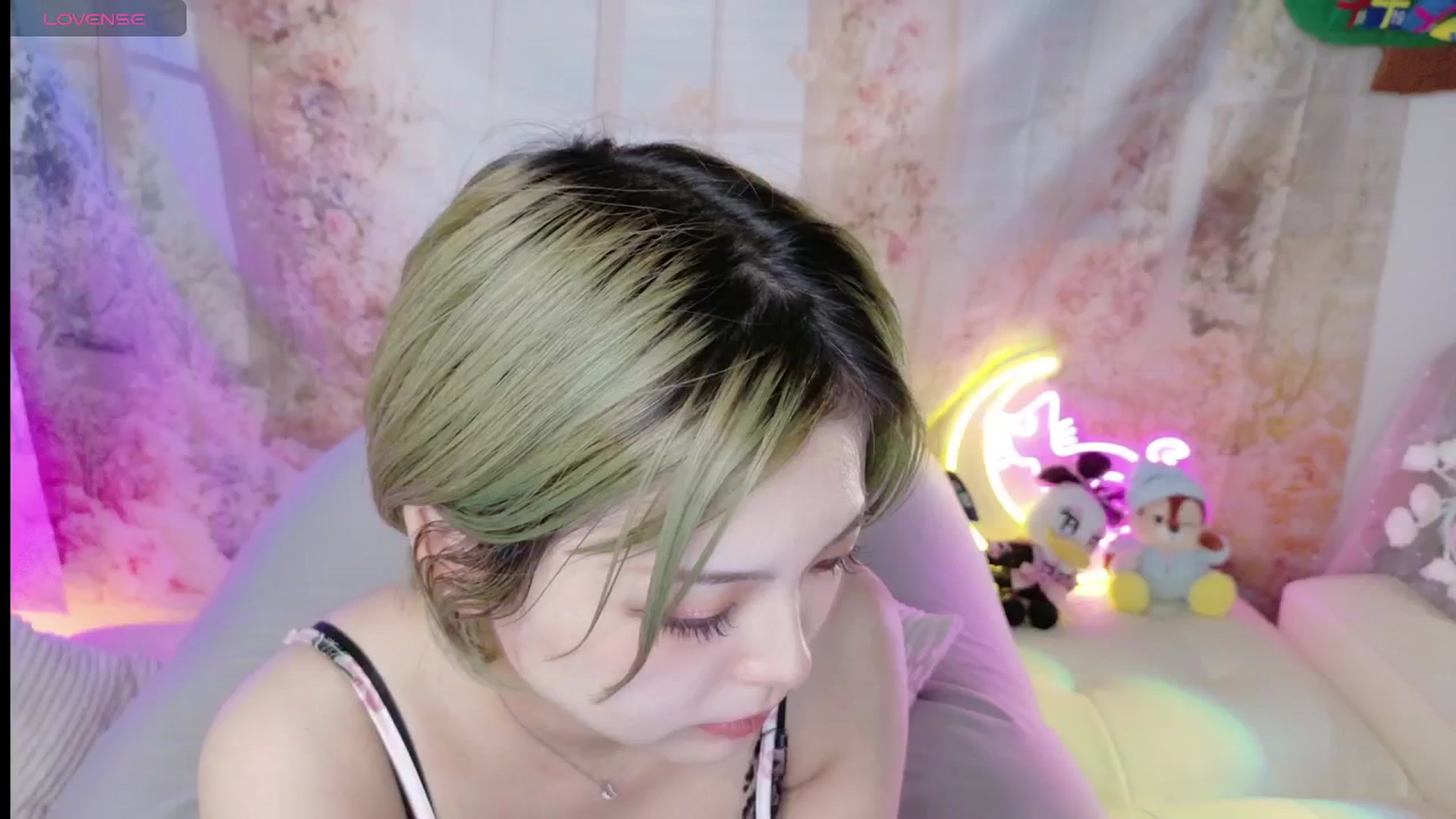 Gallery image thumbnail from Tsu_mu_gi_526's myfreecams stream on, 09/08/2025, 08:44 image 1 of 20
