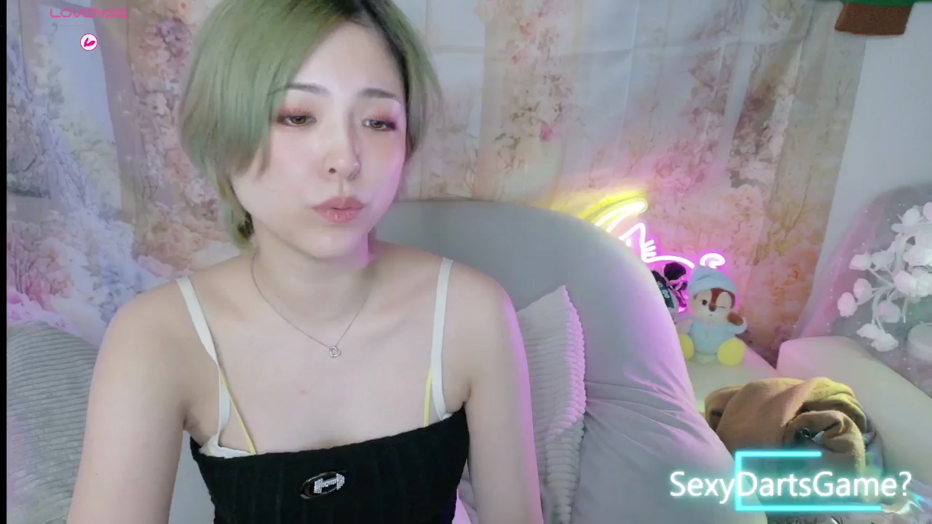Gallery image thumbnail from Tsu_mu_gi_526's myfreecams stream on, 09/10/2025, 14:49 image 1 of 20
