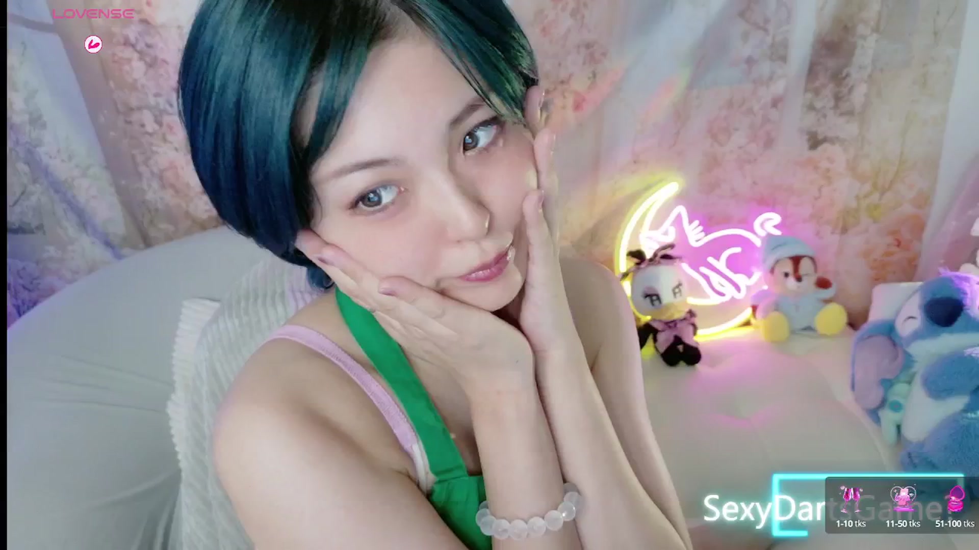 Gallery image thumbnail from Tsu_mu_gi_526's myfreecams stream on, 09/12/2025, 04:40 image 2 of 20