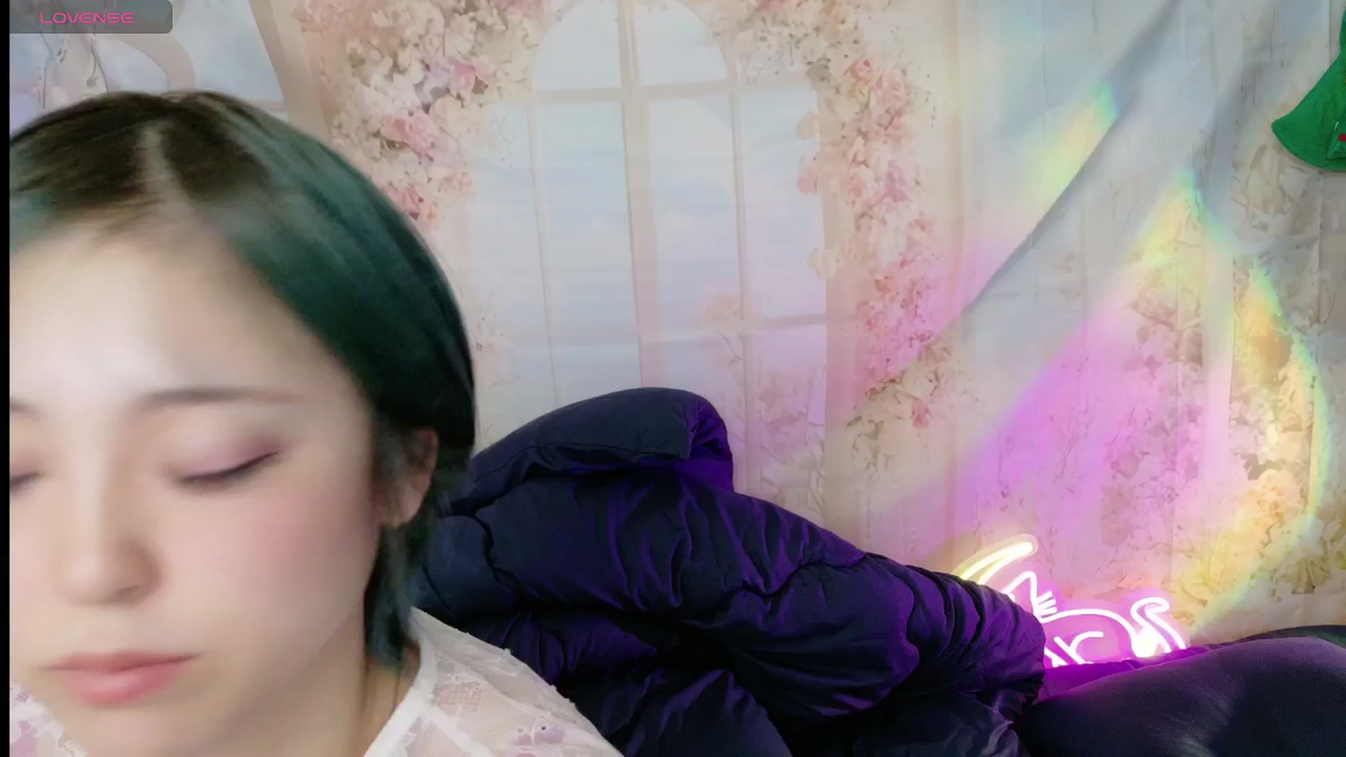 Gallery image thumbnail from Tsu_mu_gi_526's myfreecams stream on, 09/20/2025, 24:24 image 1 of 20