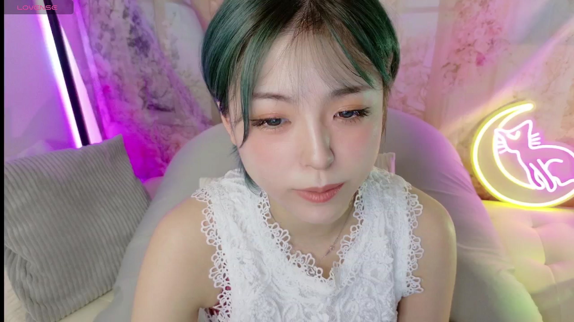 Gallery image thumbnail from Tsu_mu_gi_526's myfreecams stream on, 09/21/2025, 07:49 image 3 of 20