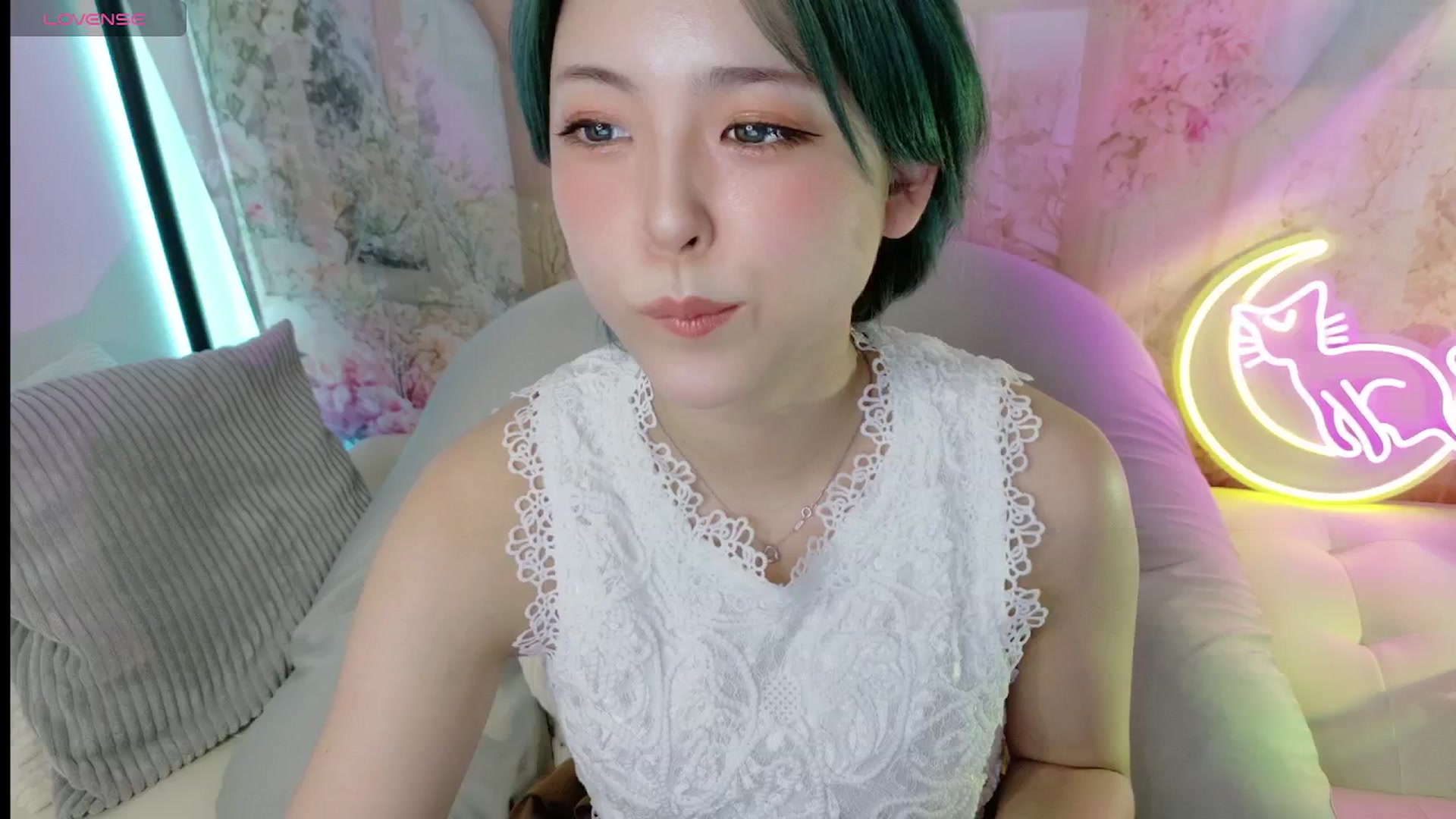 Gallery image thumbnail from Tsu_mu_gi_526's myfreecams stream on, 09/21/2025, 07:49 image 11 of 20