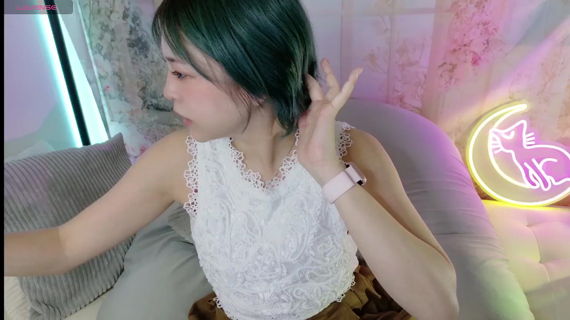 Gallery image thumbnail from Tsu_mu_gi_526's myfreecams stream on, 09/21/2025, 07:49 image 7 of 20