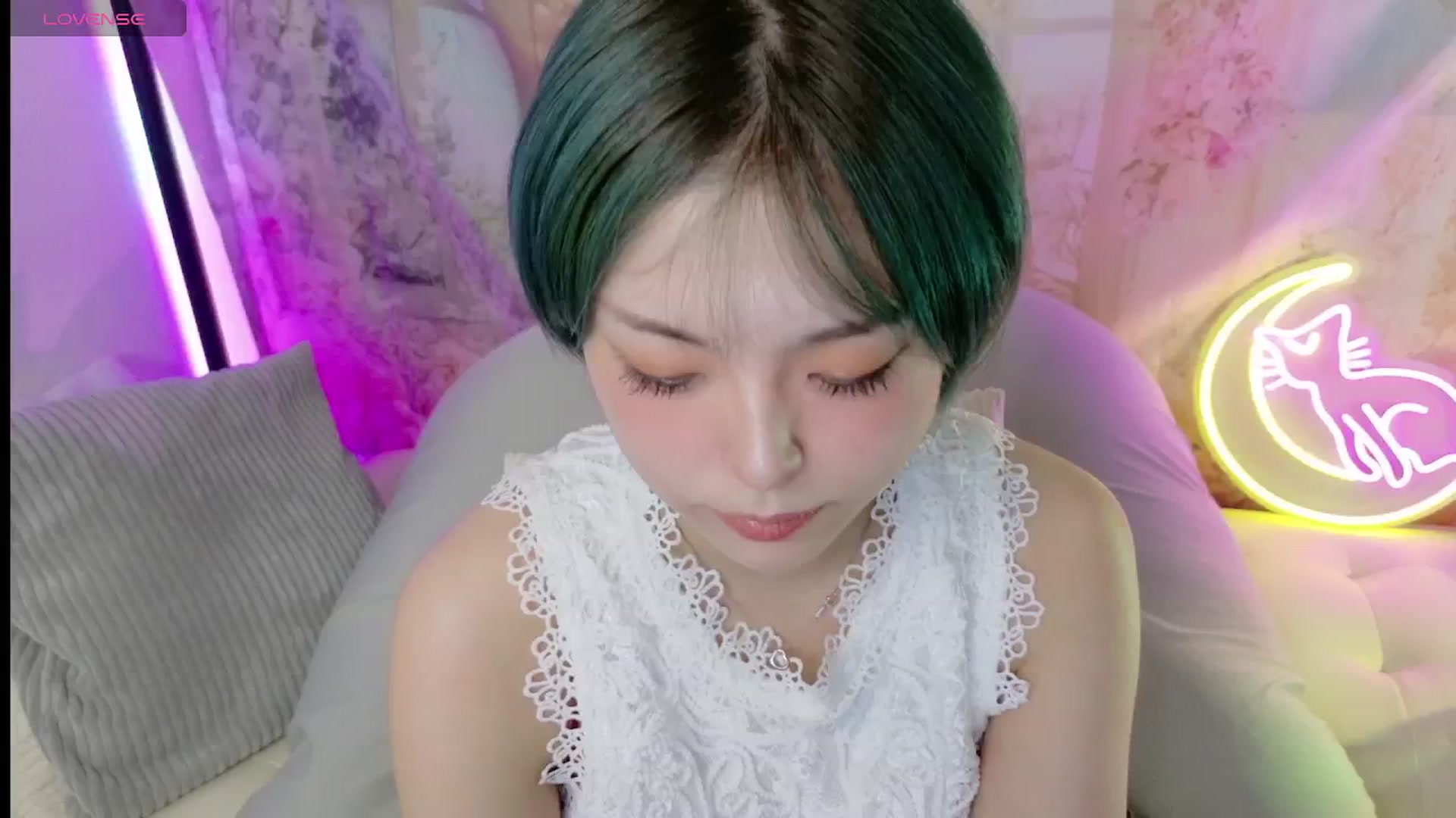 Gallery image thumbnail from Tsu_mu_gi_526's myfreecams stream on, 09/21/2025, 07:49 image 2 of 20