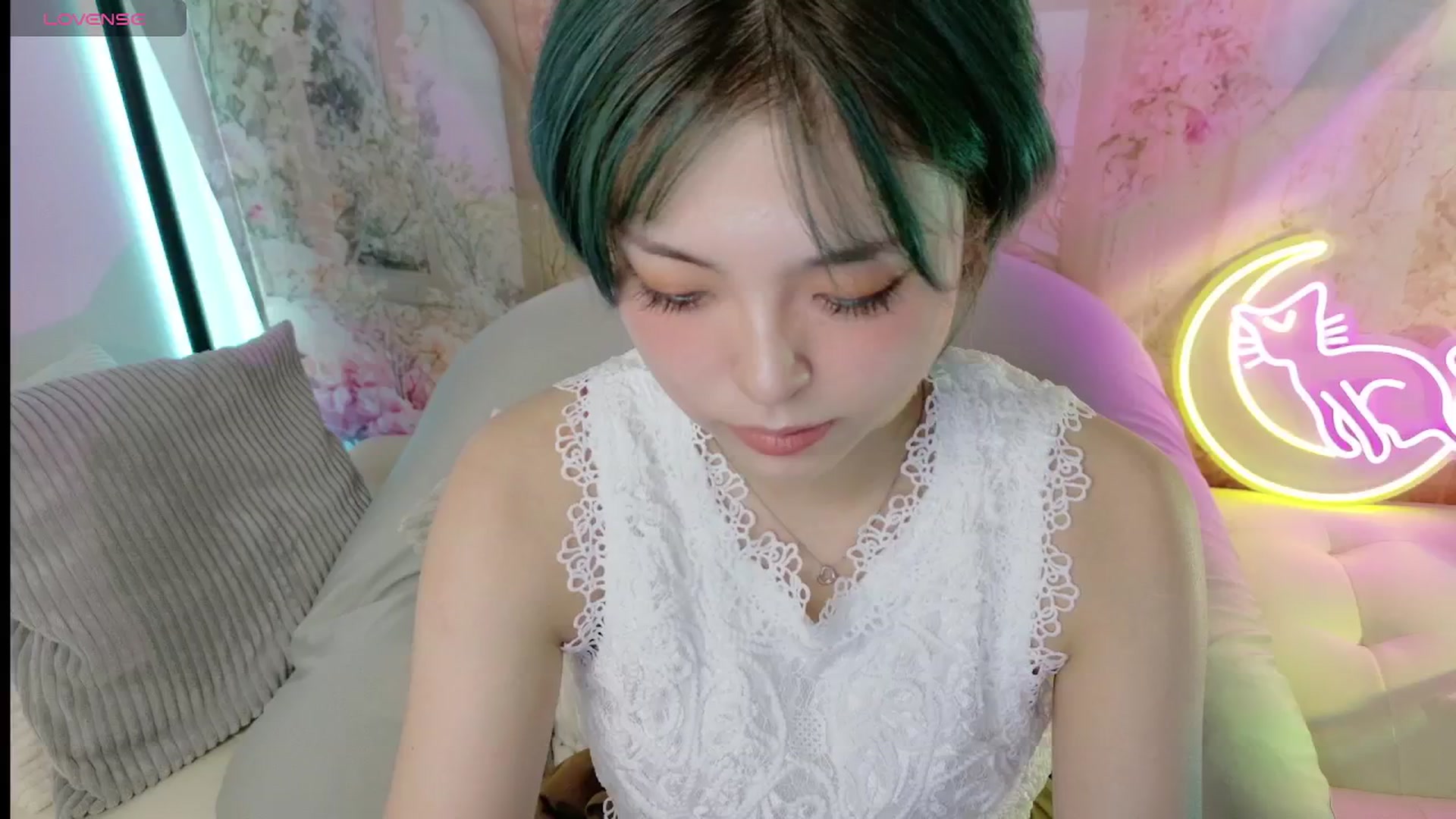 Gallery image thumbnail from Tsu_mu_gi_526's myfreecams stream on, 09/21/2025, 07:49 image 10 of 20