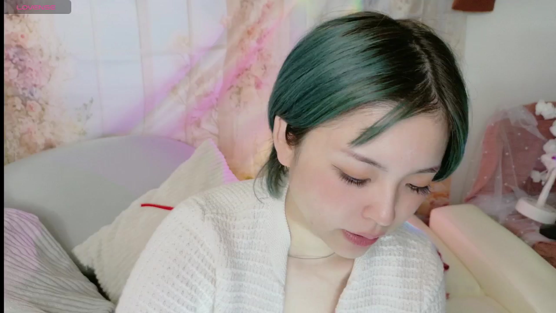 Gallery image thumbnail from Tsu_mu_gi_526's myfreecams stream on, 09/21/2025, 22:13 image 3 of 20