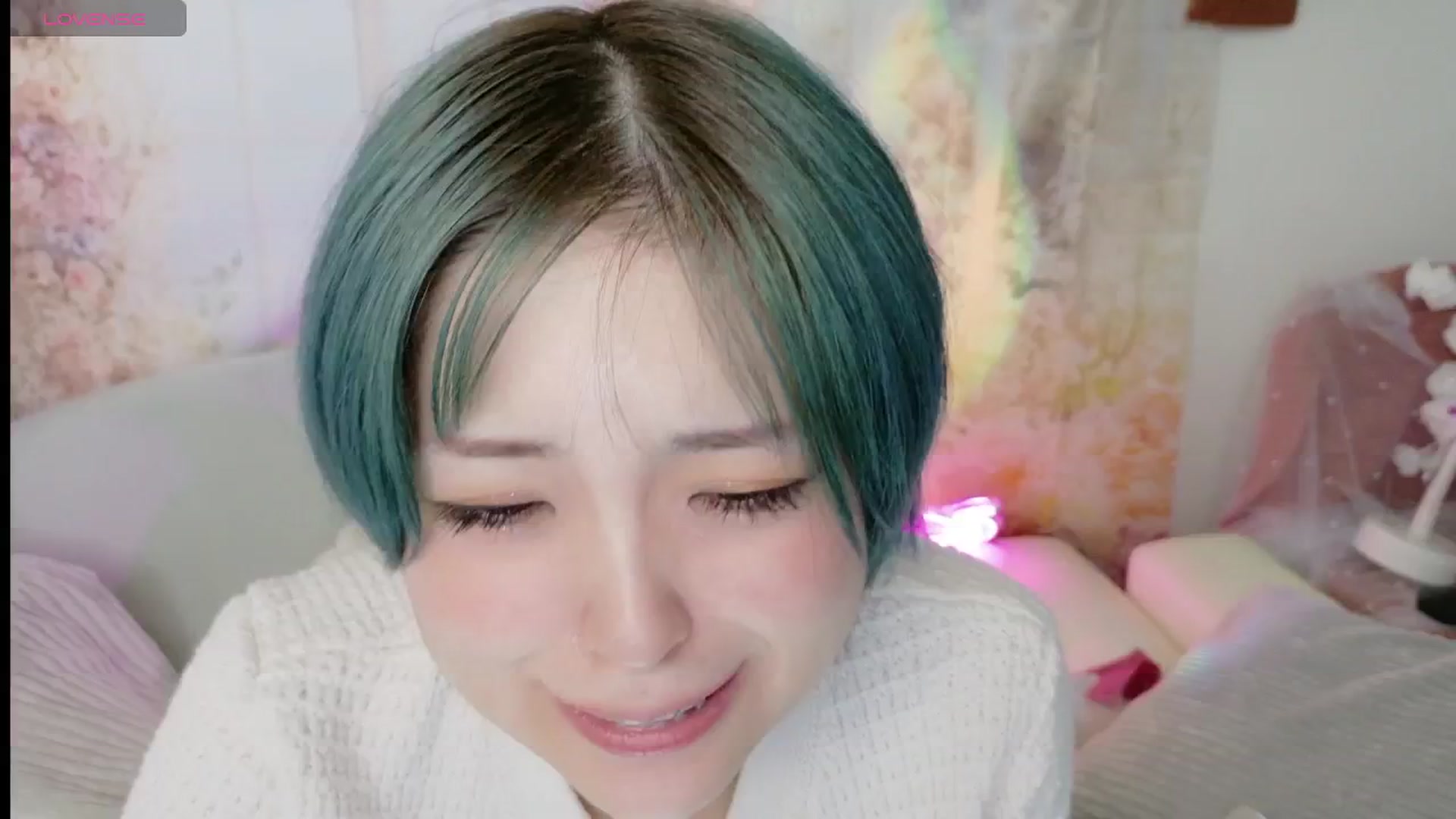 Gallery image thumbnail from Tsu_mu_gi_526's myfreecams stream on, 09/21/2025, 22:13 image 5 of 20