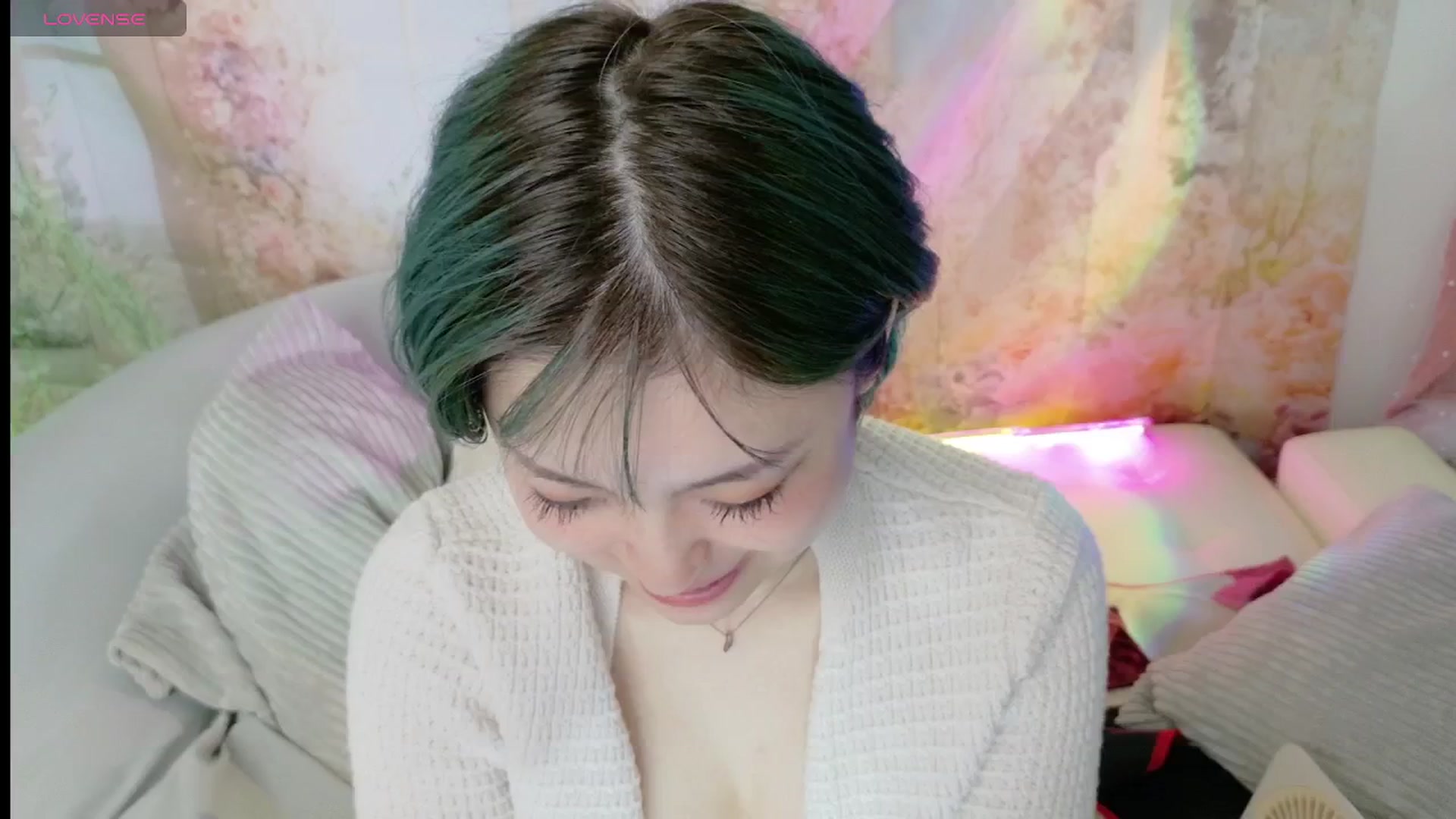 Gallery image thumbnail from Tsu_mu_gi_526's myfreecams stream on, 09/21/2025, 22:13 image 19 of 20