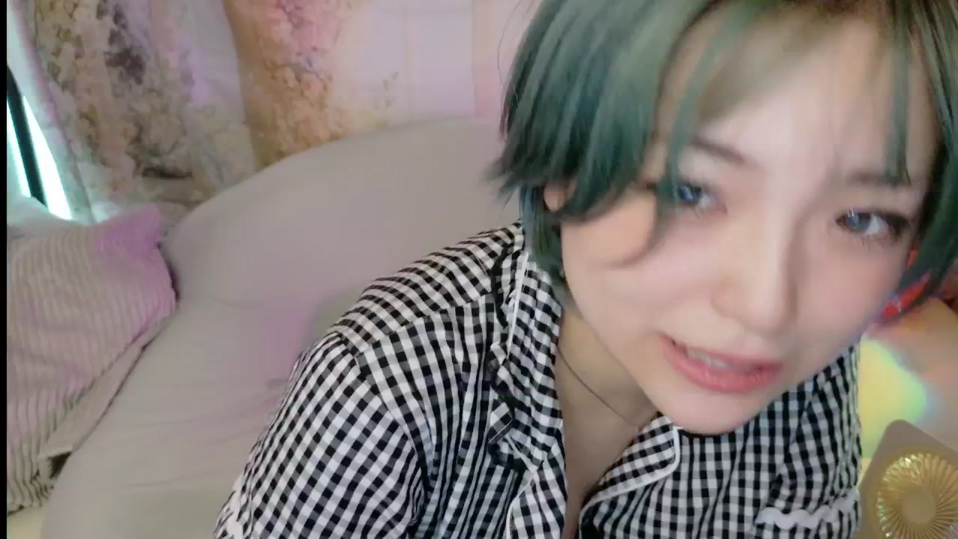 Gallery image thumbnail from Tsu_mu_gi_526's myfreecams stream on, 09/23/2025, 19:30 image 20 of 20