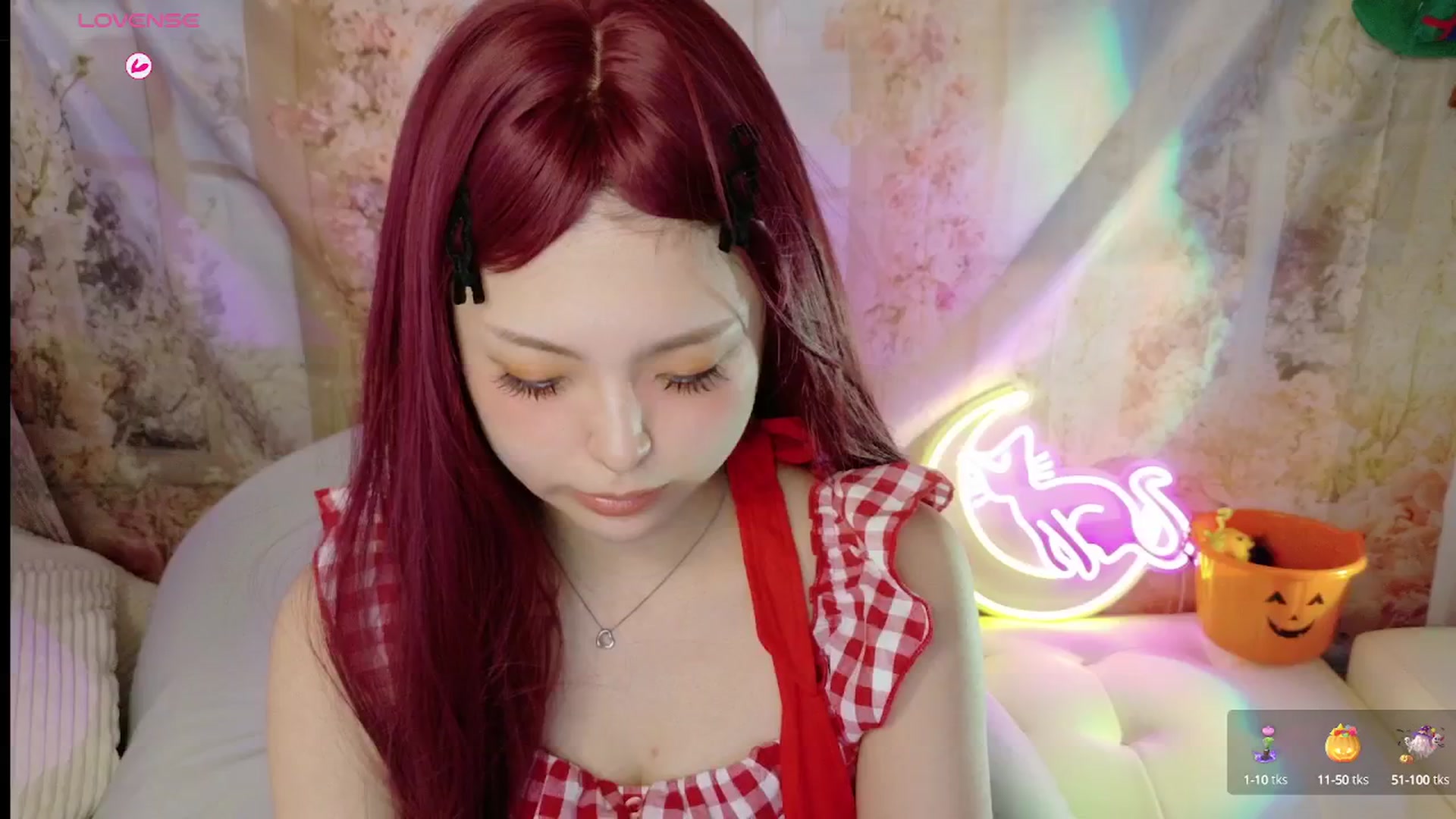 Gallery image thumbnail from Tsu_mu_gi_526's myfreecams stream on, 09/29/2025, 09:41 image 15 of 20