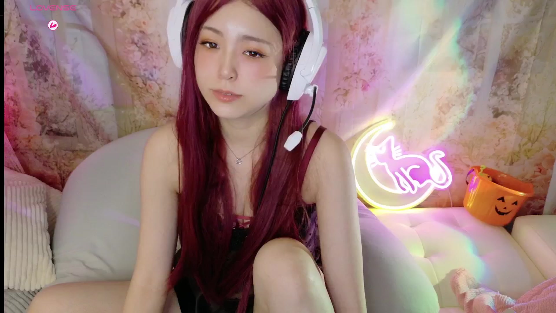 Gallery image thumbnail from Tsu_mu_gi_526's myfreecams stream on, 09/29/2025, 10:22 image 15 of 20