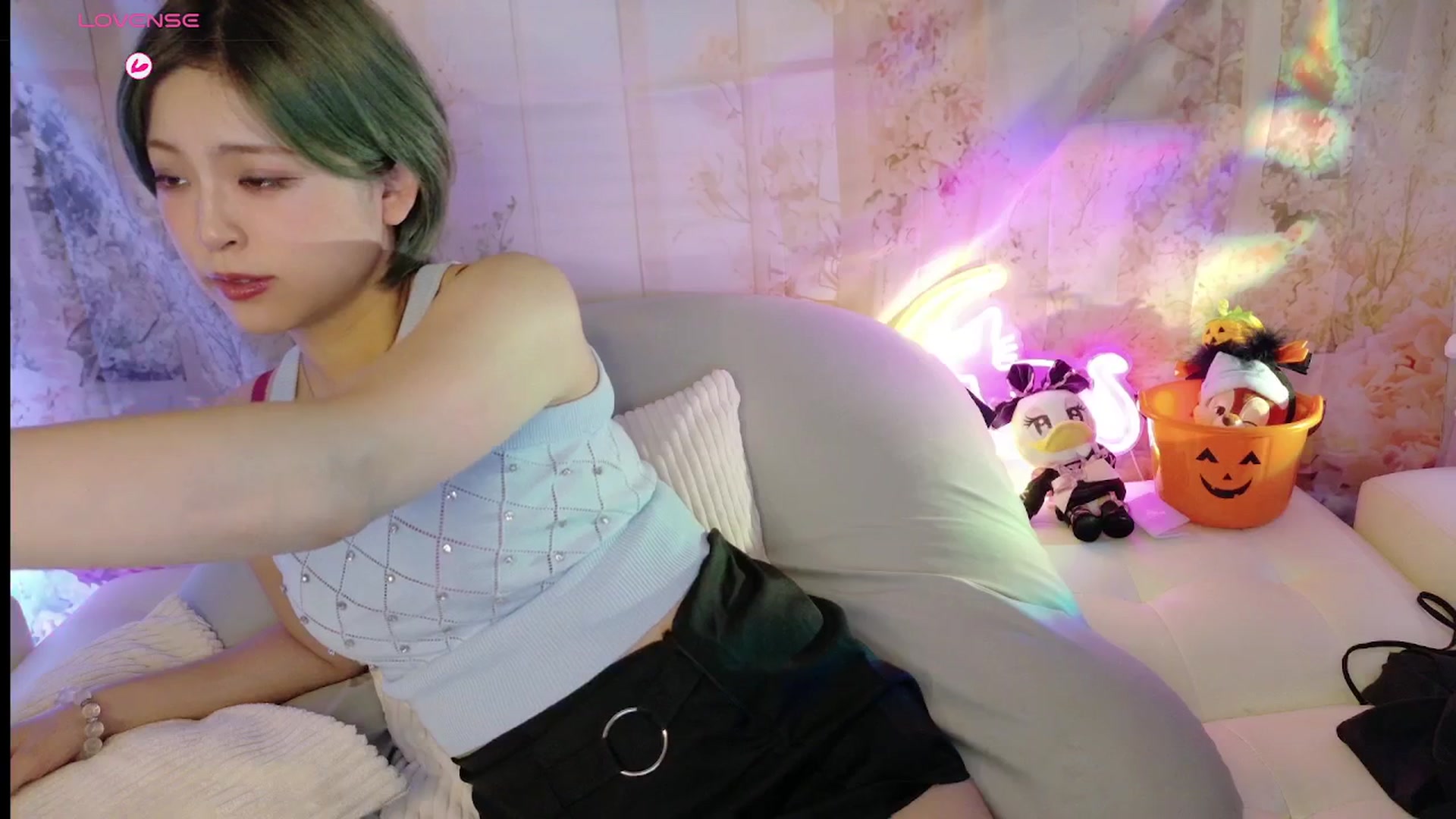 Gallery image thumbnail from Tsu_mu_gi_526's myfreecams stream on, 10/09/2025, 16:50 image 3 of 20