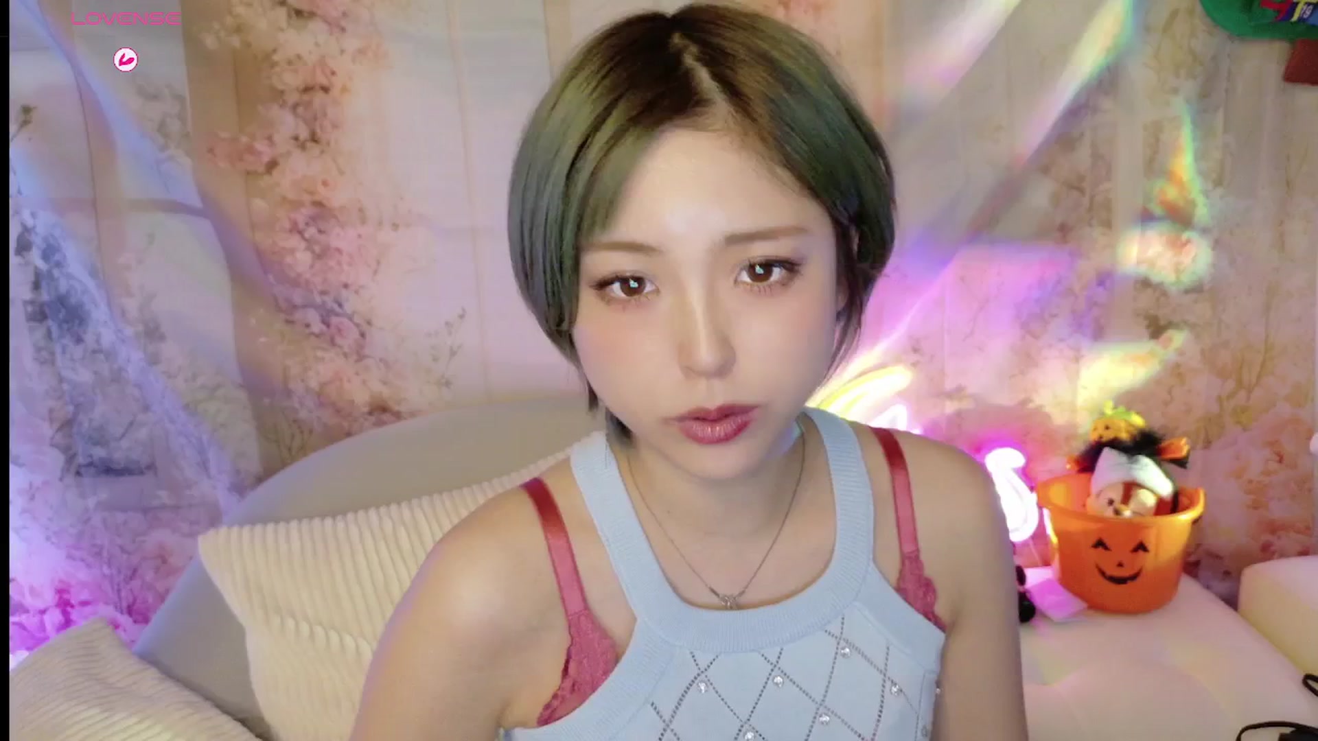 Gallery image thumbnail from Tsu_mu_gi_526's myfreecams stream on, 10/09/2025, 16:50 image 1 of 20