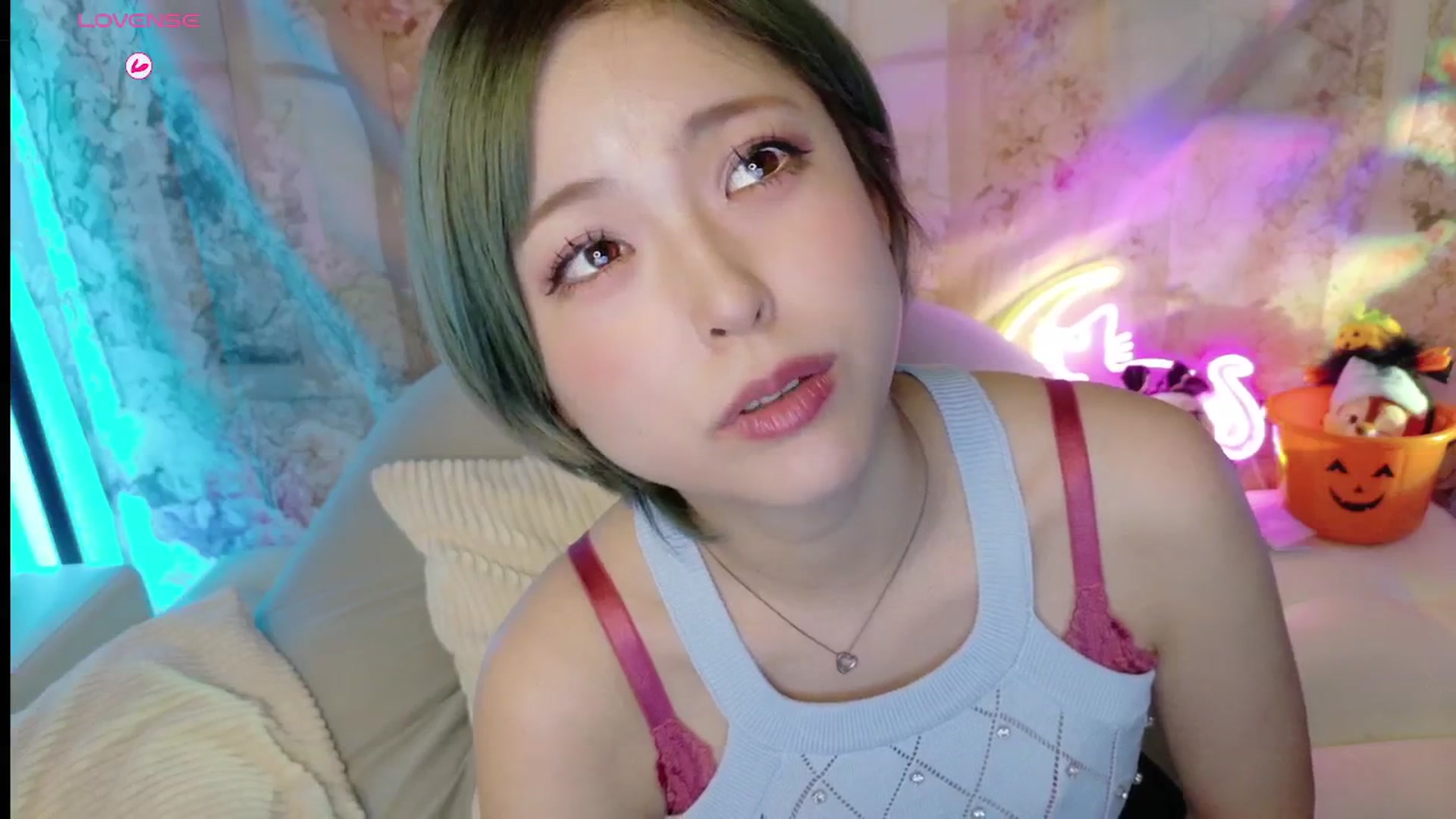 Gallery image thumbnail from Tsu_mu_gi_526's myfreecams stream on, 10/09/2025, 16:50 image 9 of 20