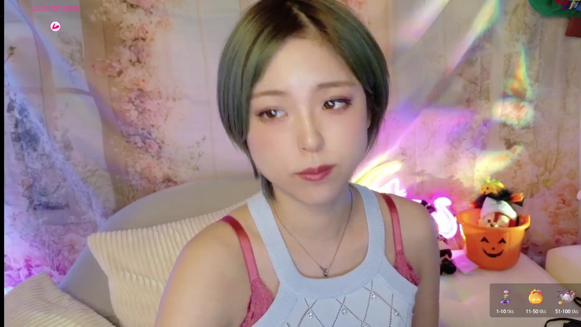 Gallery image thumbnail from Tsu_mu_gi_526's myfreecams stream on, 10/09/2025, 16:50 image 2 of 20